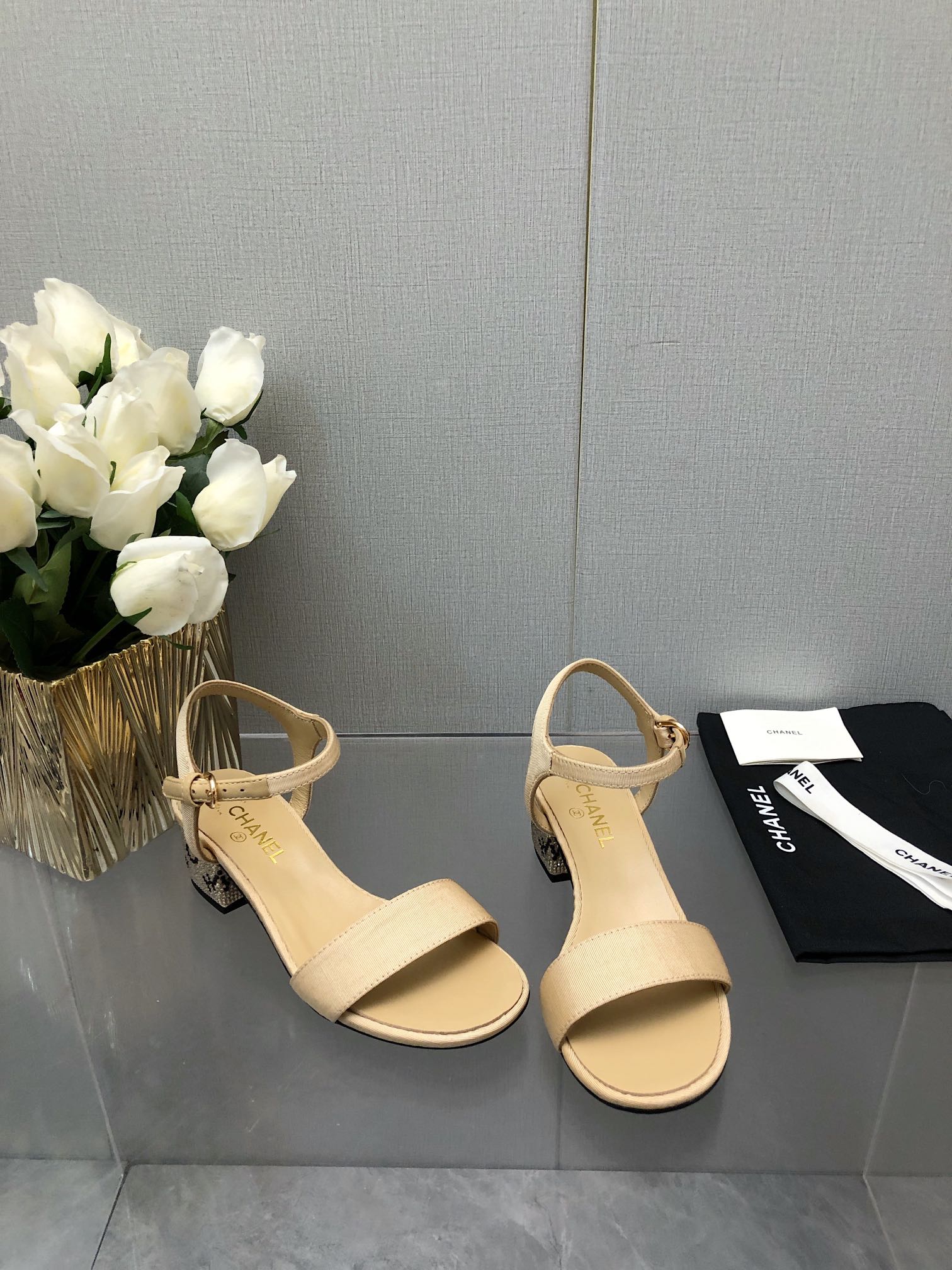 BLOCK HEEL WITH CRYSTAL 5 CM SANDAL IN SAND BROWN FABRIC