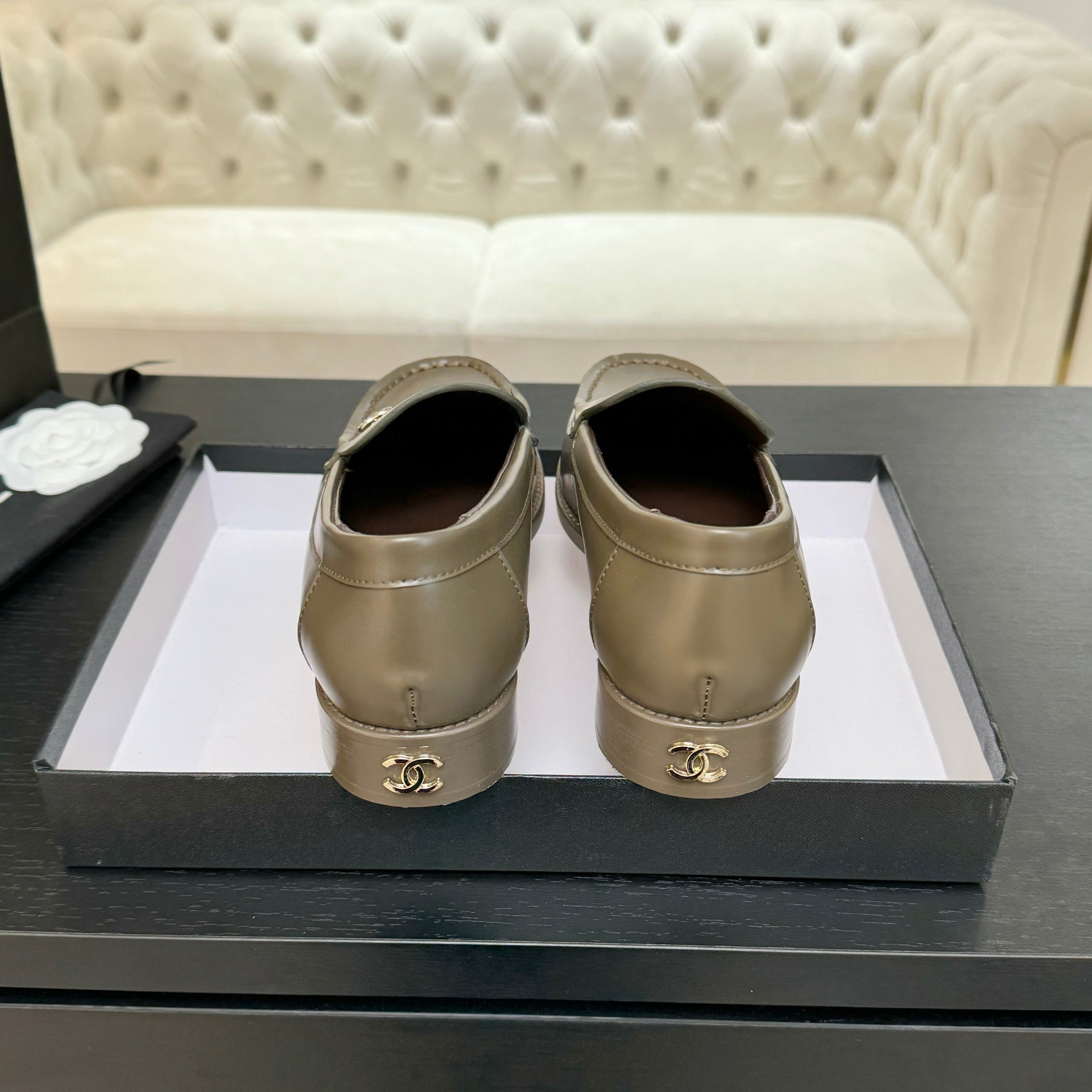 CC 25C Moccasins Bronze Olive Patent Leather