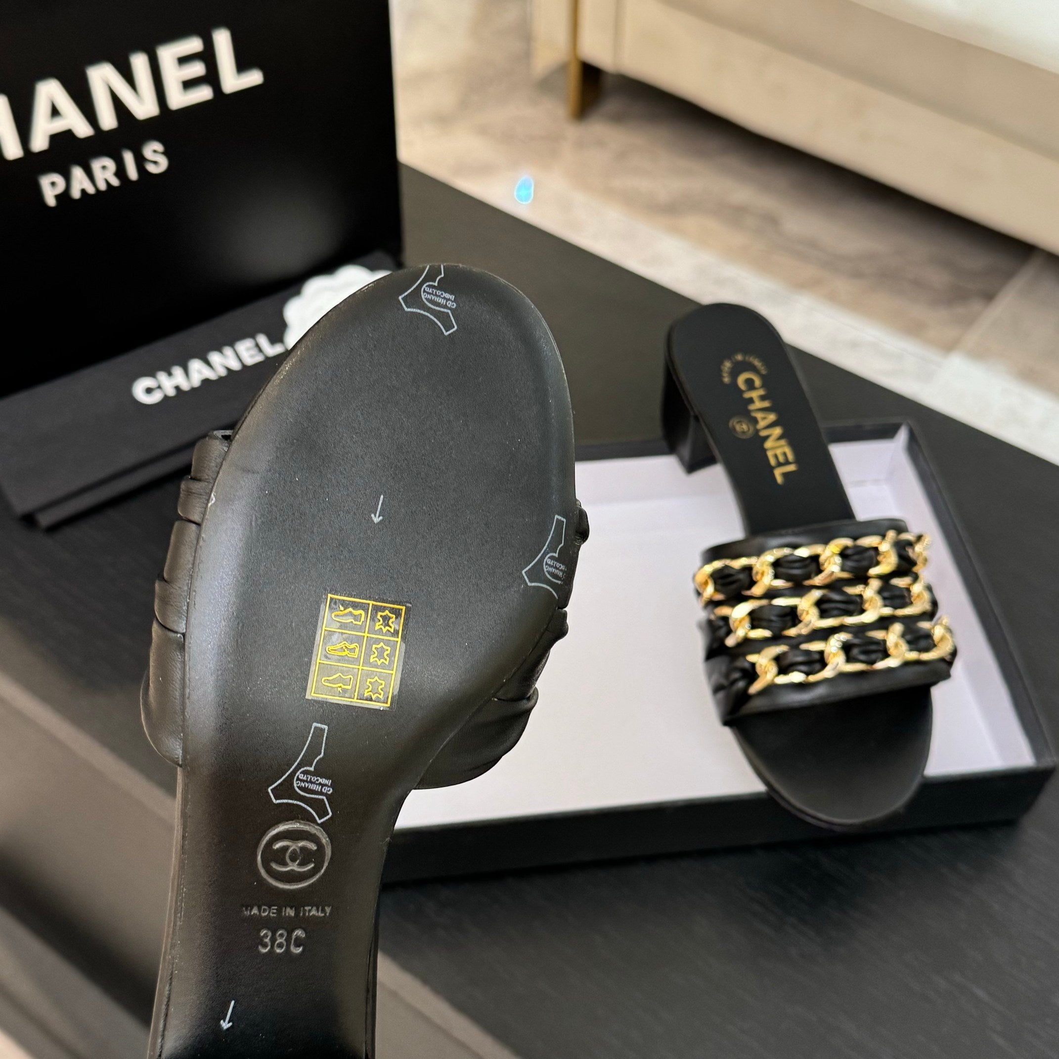 CC 25B Heel Mule Sandals 50mm Black Sheepskin With Chain 373819
