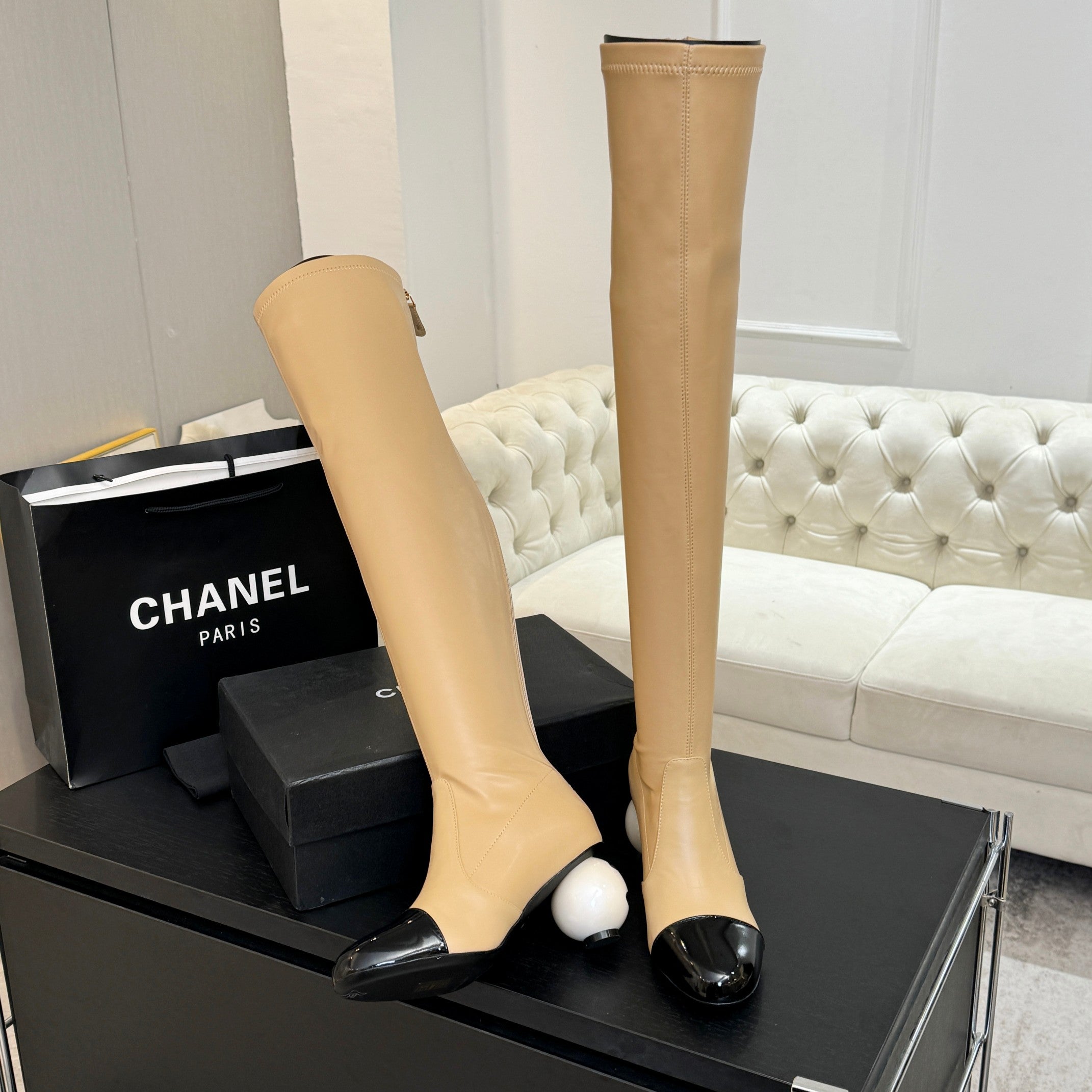 CC 25A Double C Giant Pearl Heel Boots 50mm Black Beige Cowhide 454947