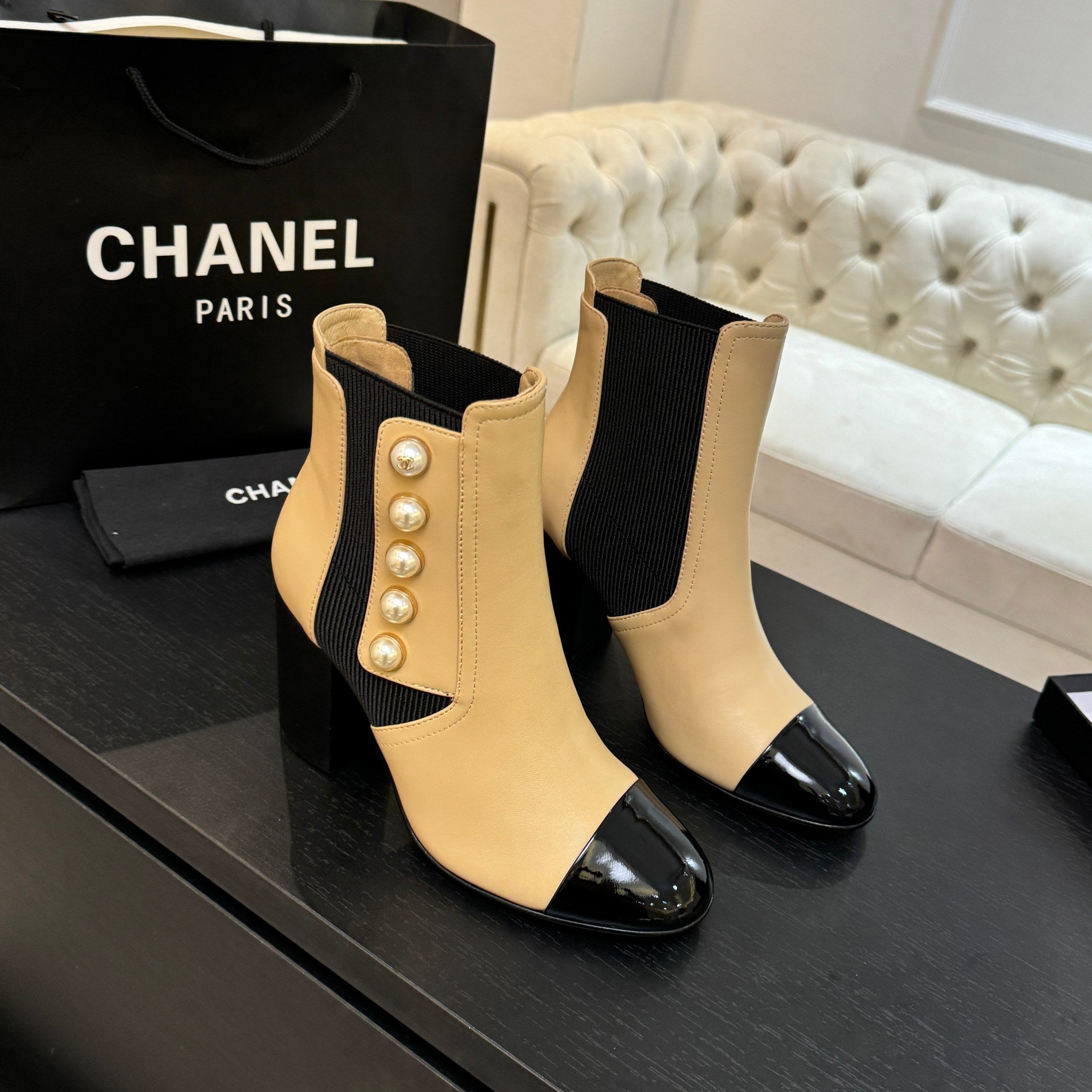 CC 25K FW Ankle Boots With Pearl 90mm Beige Sheepskin 528385