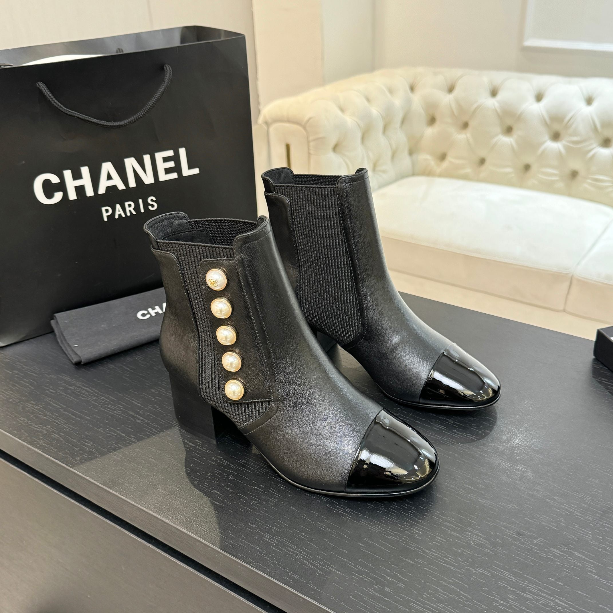 CC 25K FW Ankle Boots With Pearl 60mm Black Sheepskin 528388
