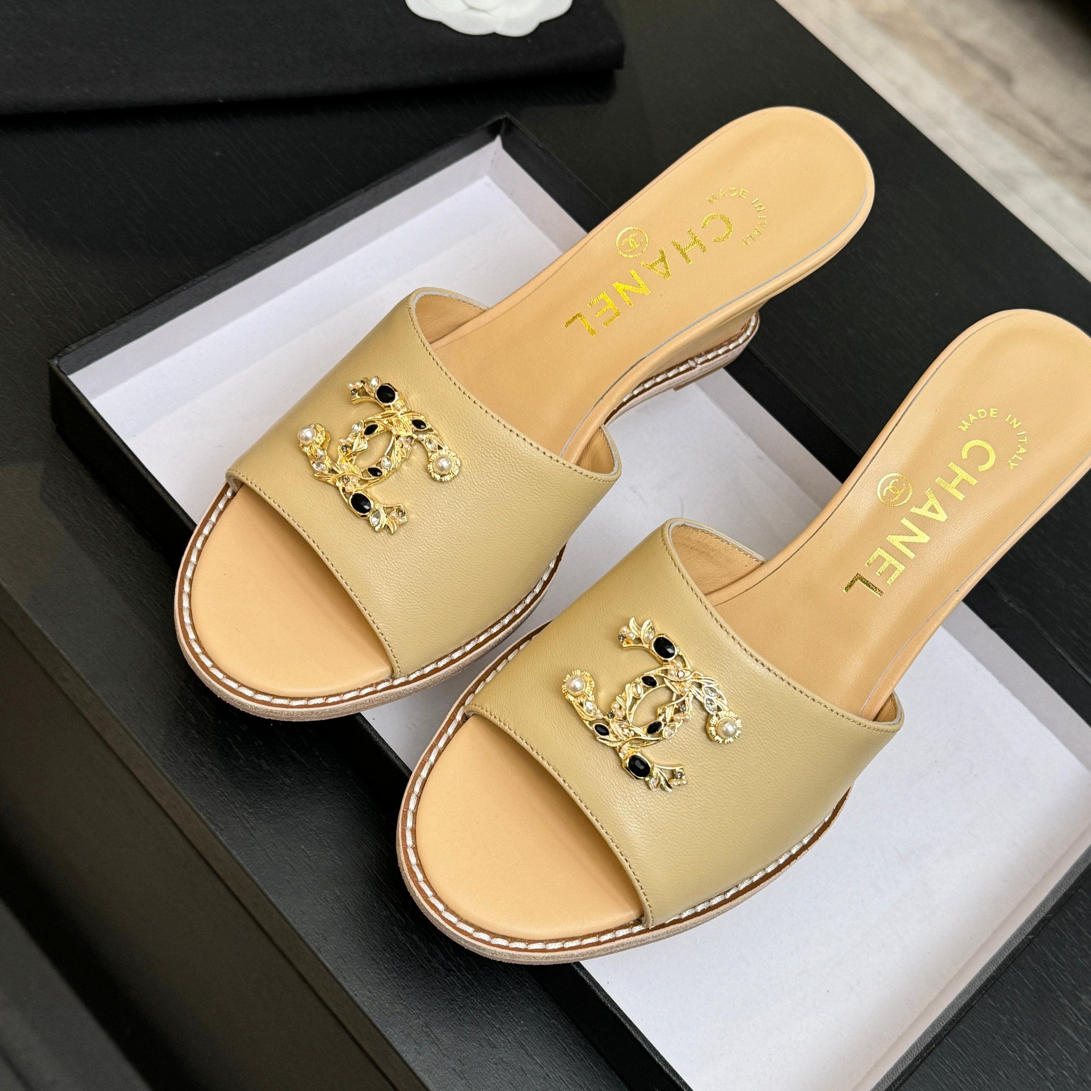 CC 26C Wedge Sandals Beige Lambskin 672974