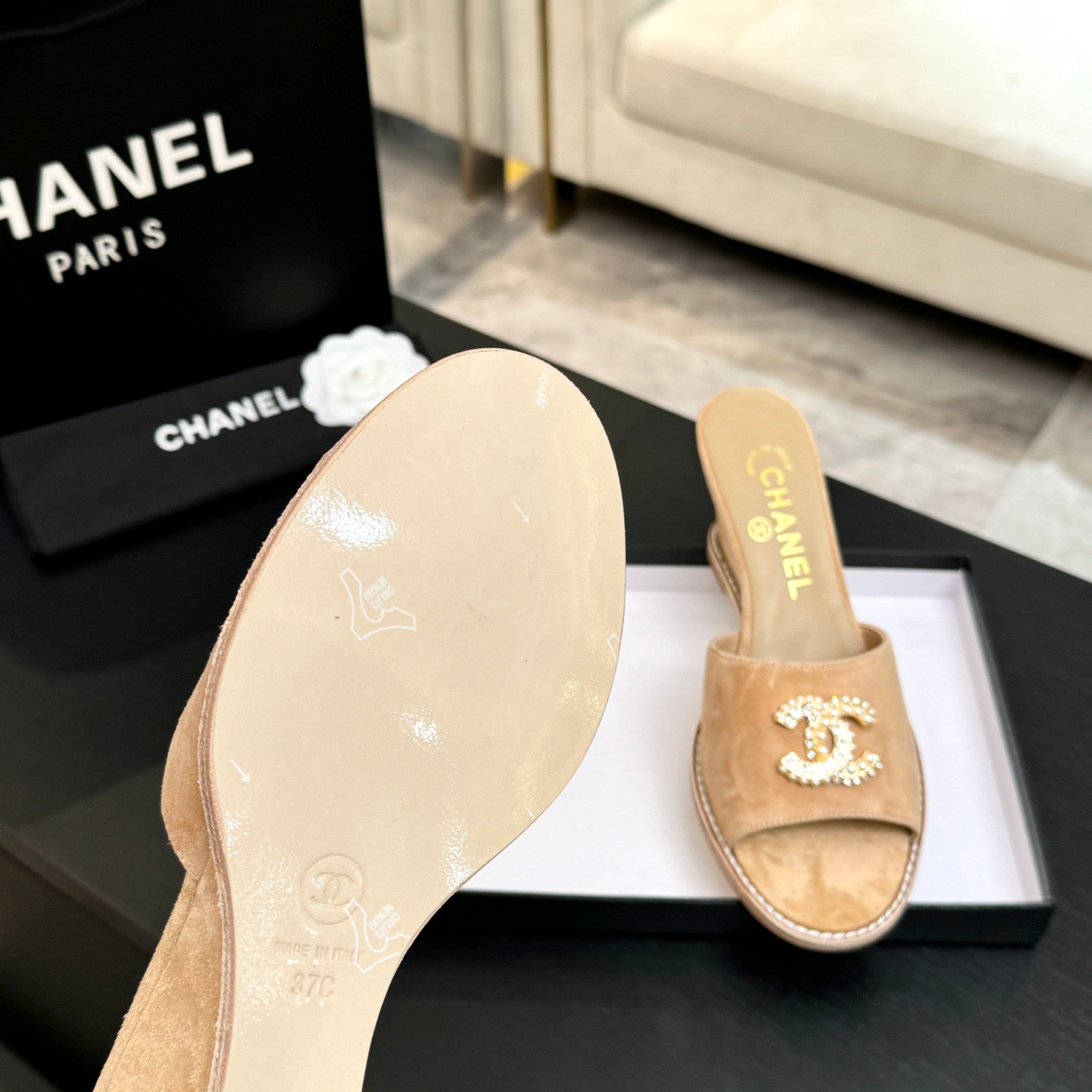 CC 26C Wedge Sandals Khahi Gold Suede 672976