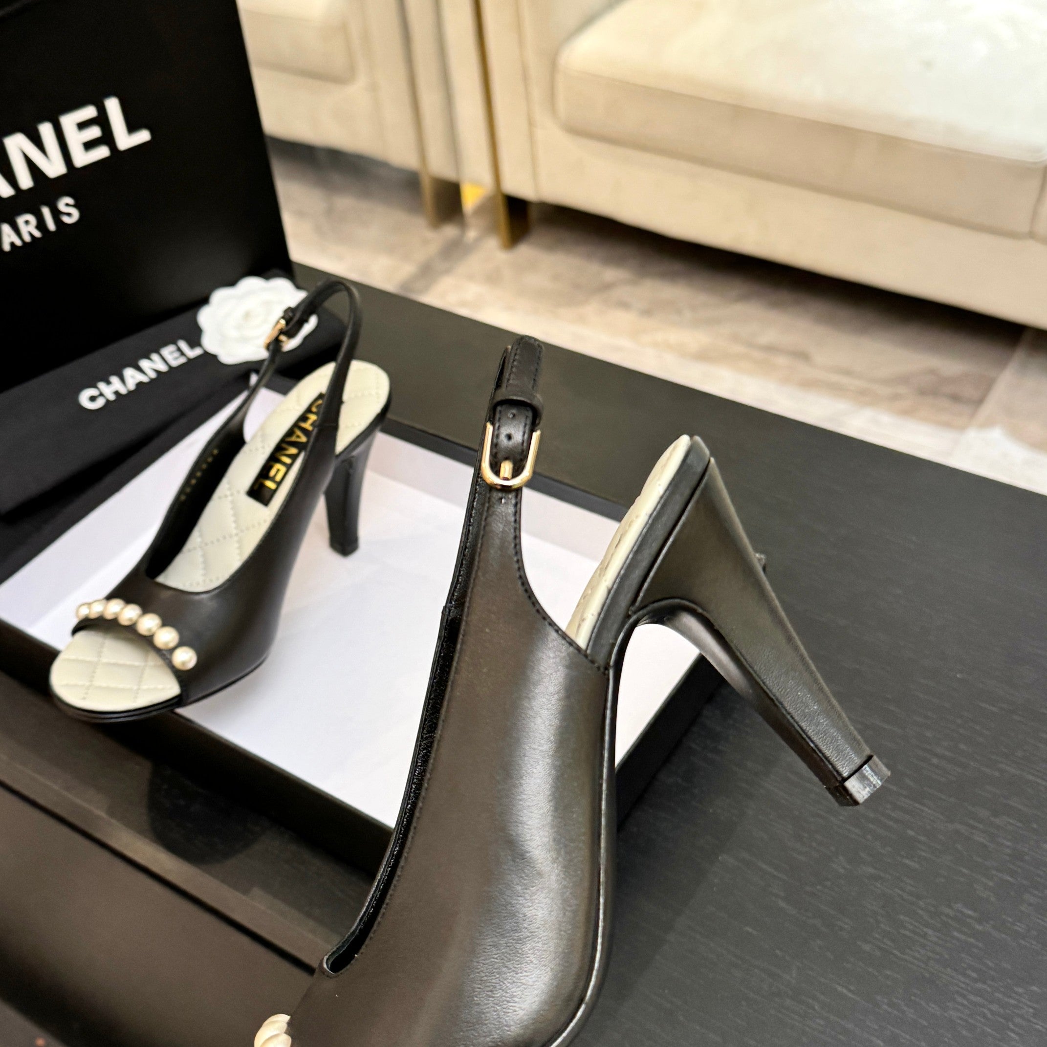 CC 26A Pearl Slingback Black Lambskin 672990