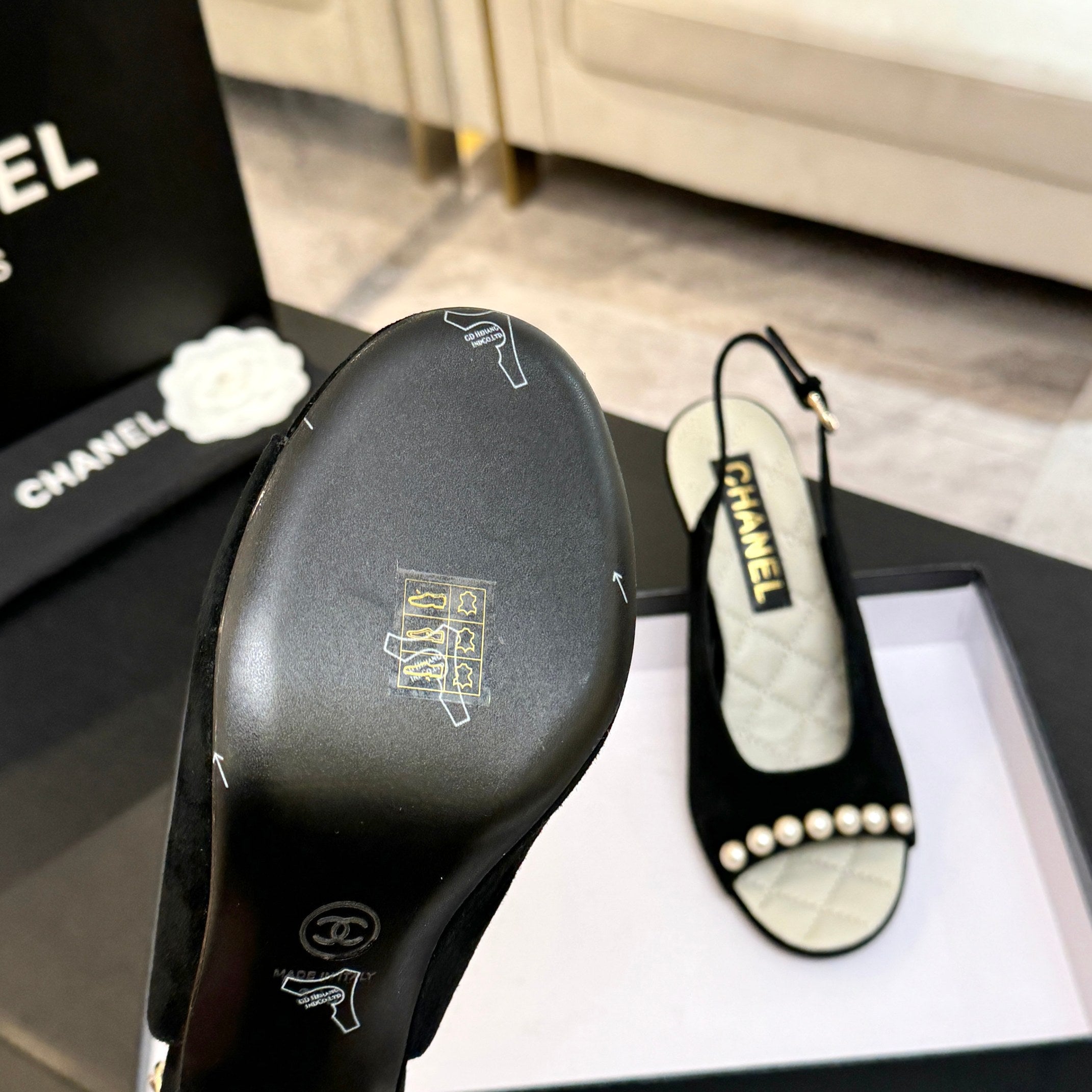 CC 26A Pearl Slingback Black Suede 672992
