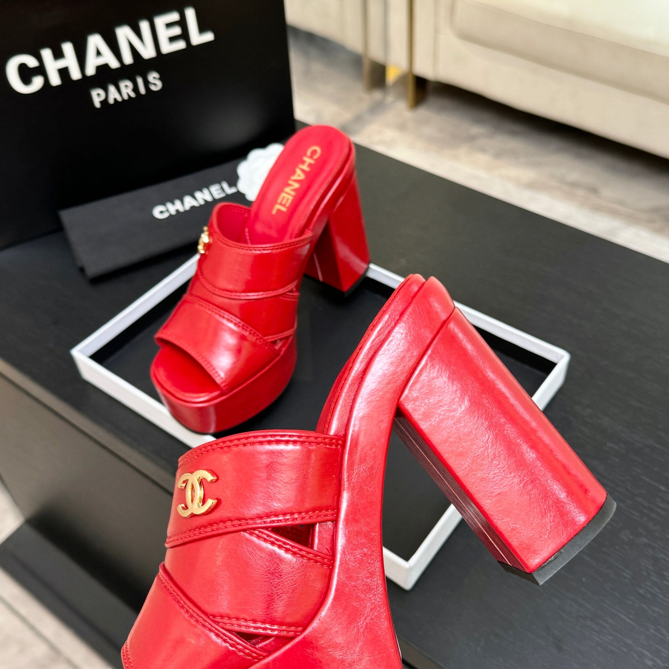 CC 26 Platform High-Heeled 12.5cm Red Glossy Cowhide 673061