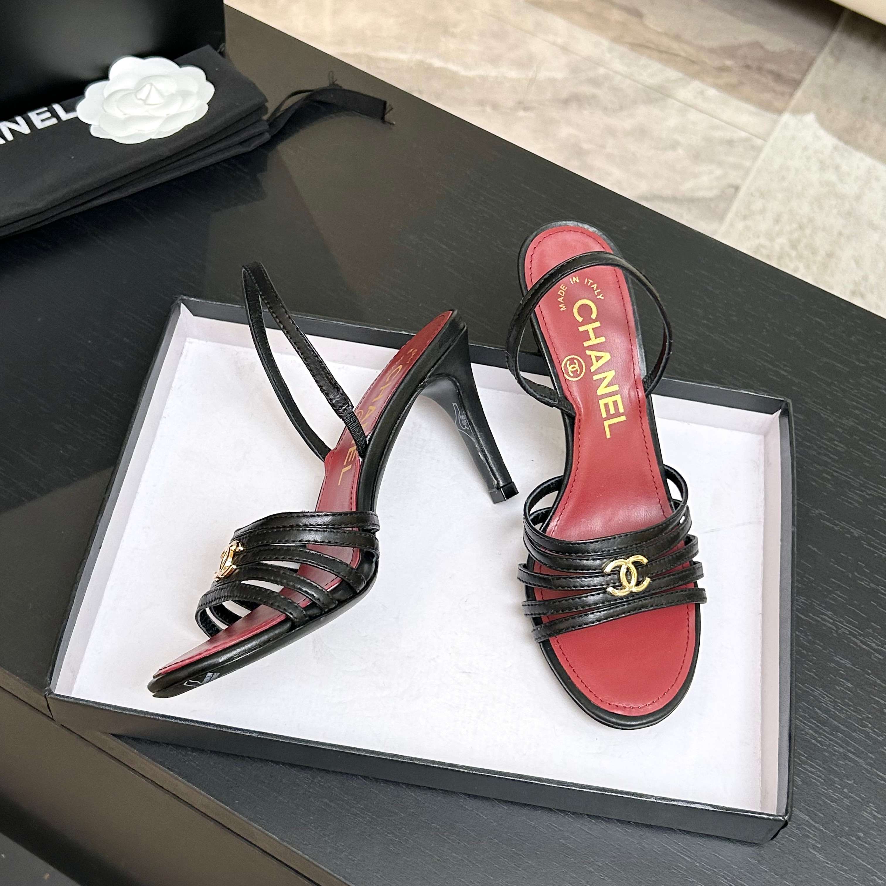 CC Métiers d’art 26s Sandal 6cm Black Leather 847254