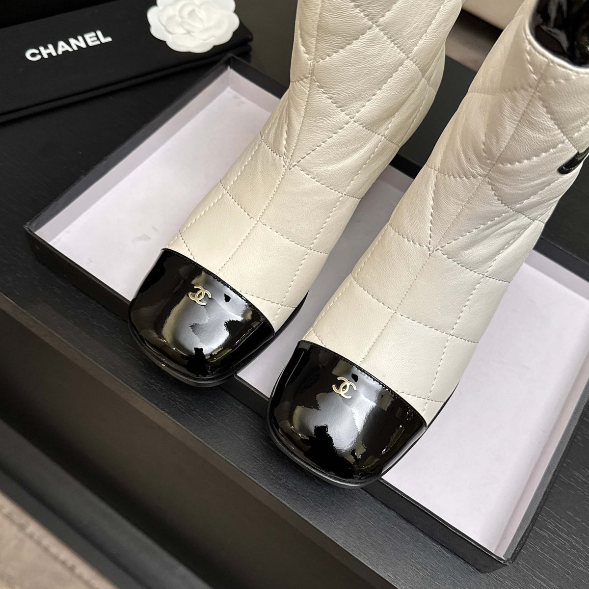 Chanel 26s Quilted Ankle Boots 6cm White Black Leather 167941
