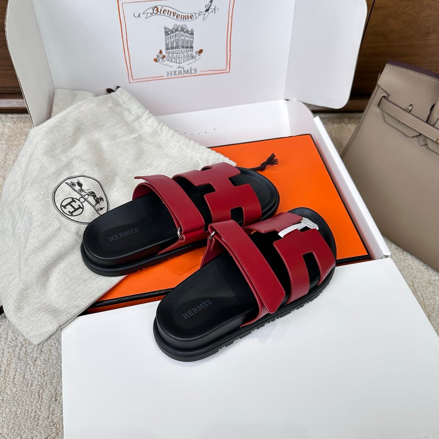 HM Chypre Sandal Black Red Leather 862400