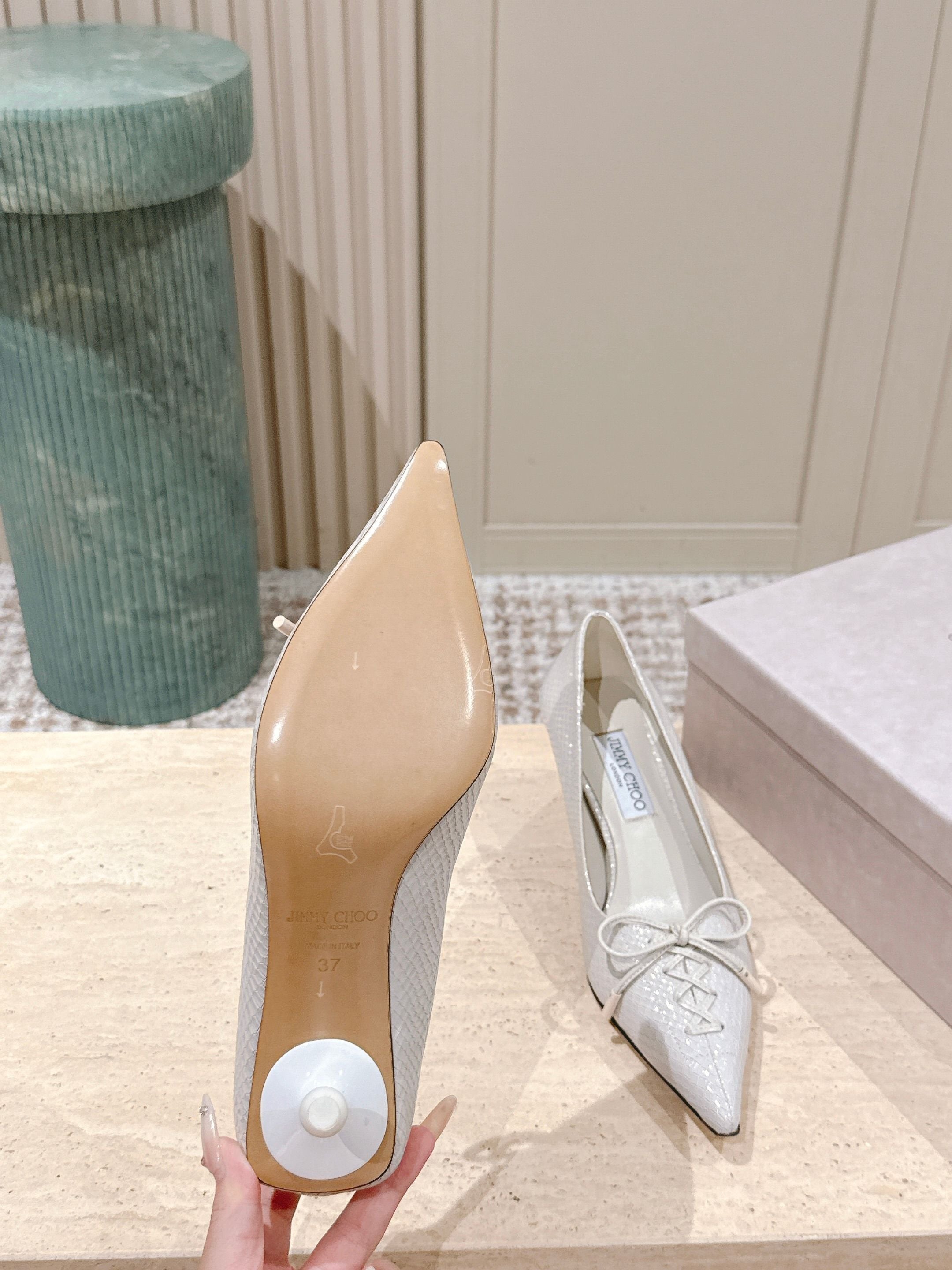 Jimmy Scarlett Snake Embossed Pumps 50mm White Cowhide 431852