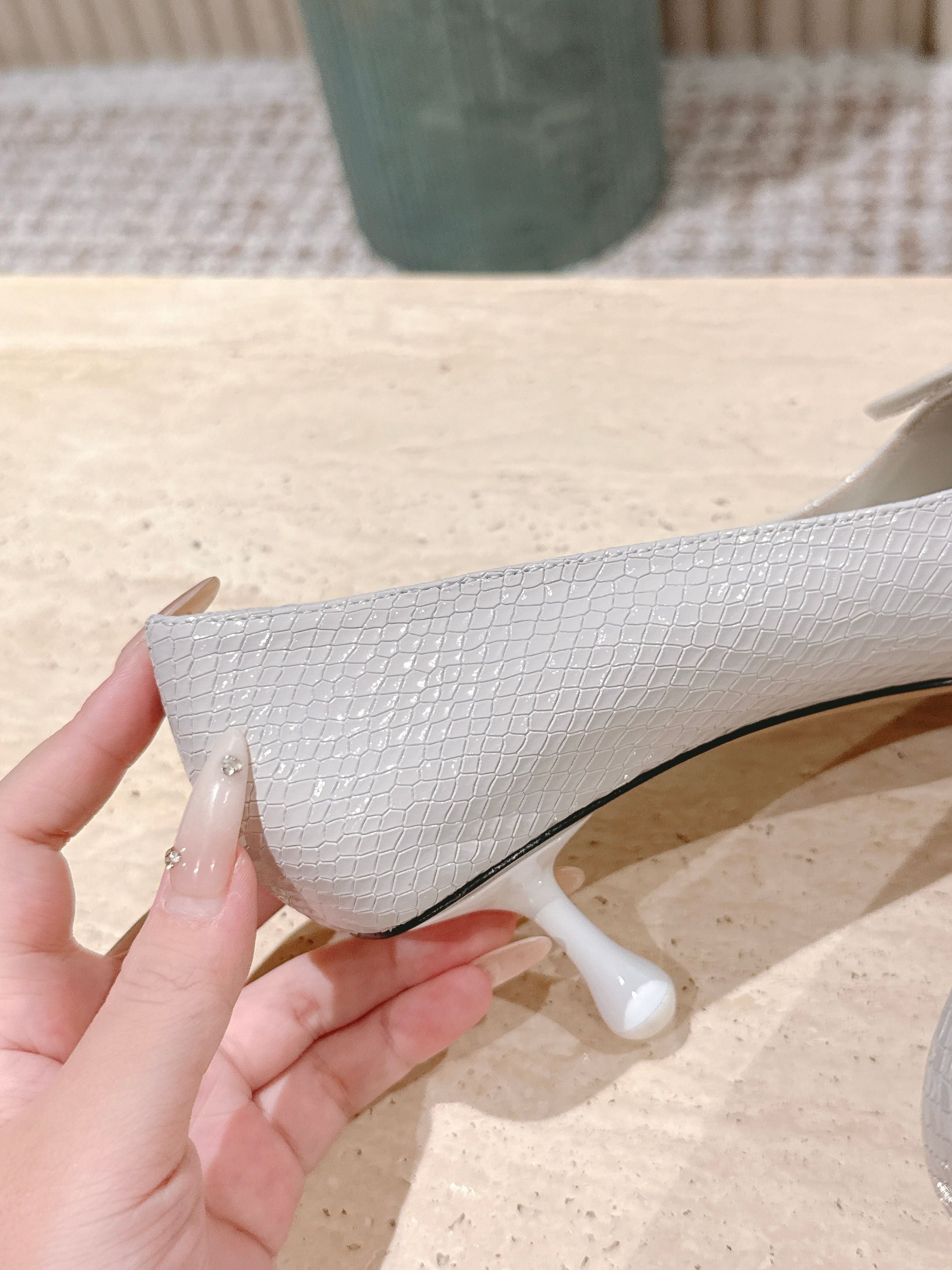 Jimmy Scarlett Snake Embossed Pumps 50mm White Cowhide 431852