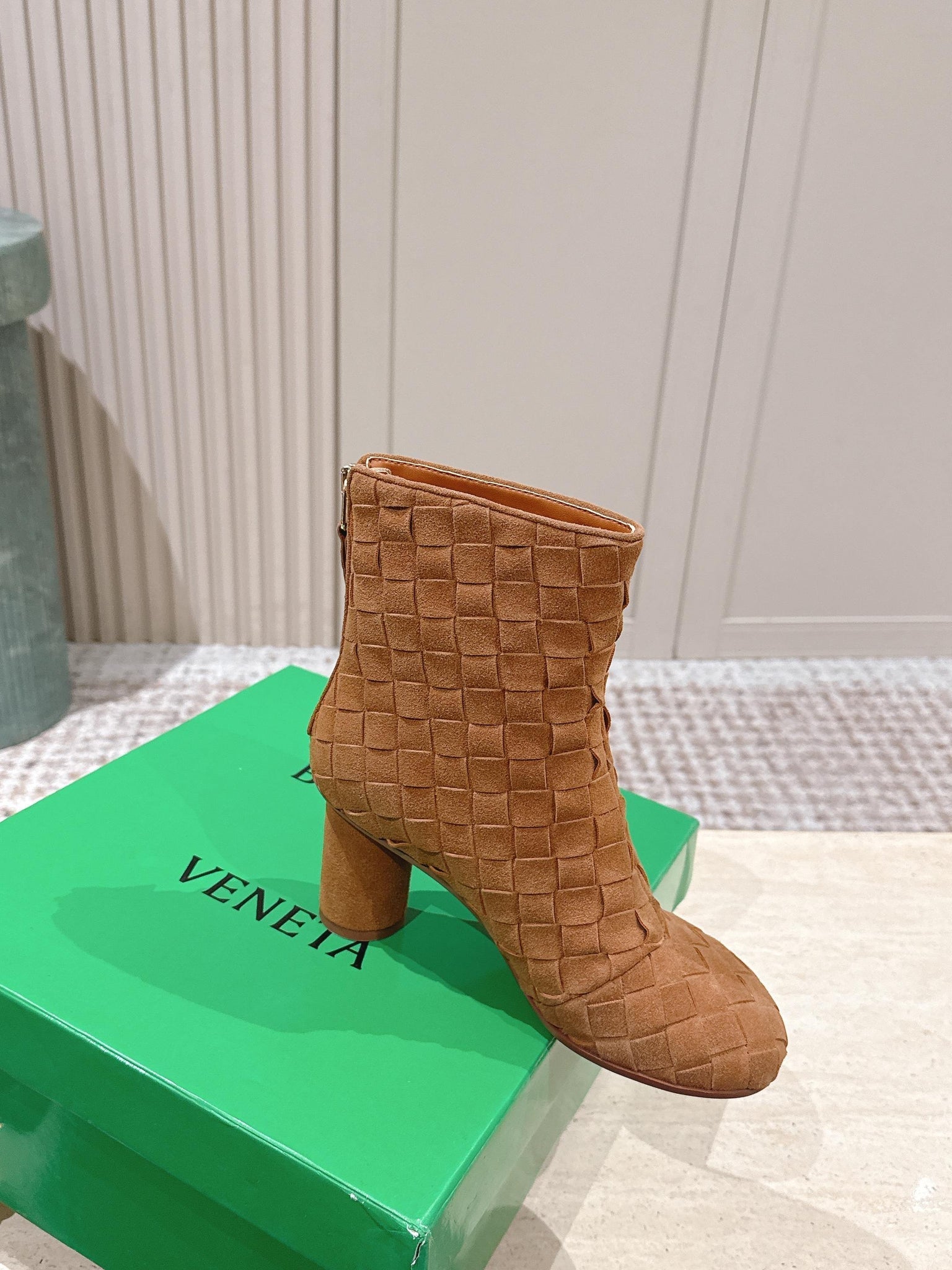 BV 26s Boots 8.5cm Brown Intrecciato Suede