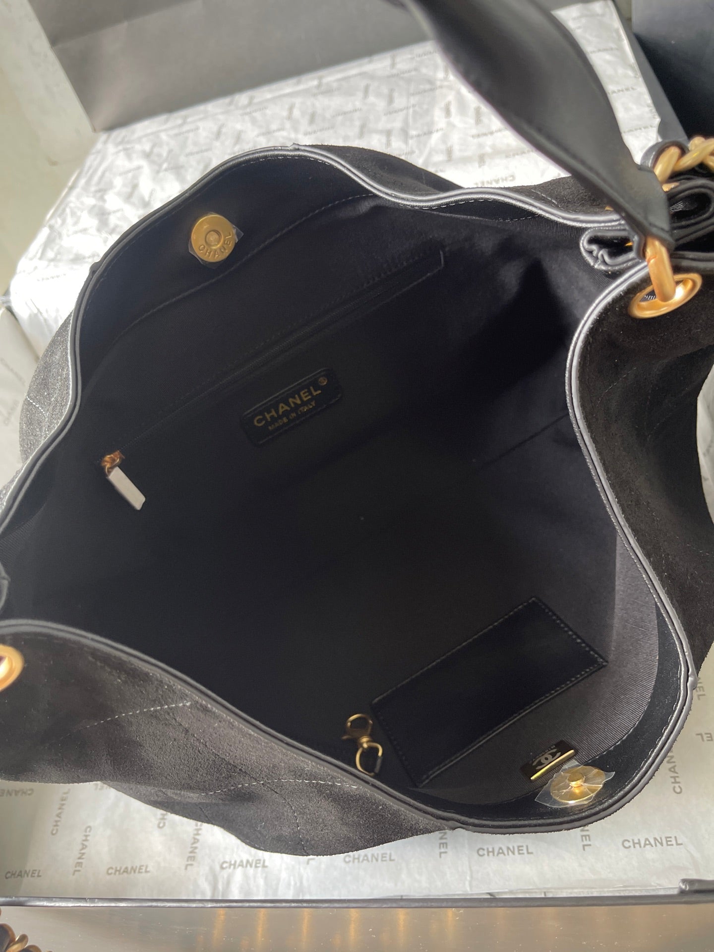 CC Cruise 25/26 Hobo Bag Black Suede GHW 269208