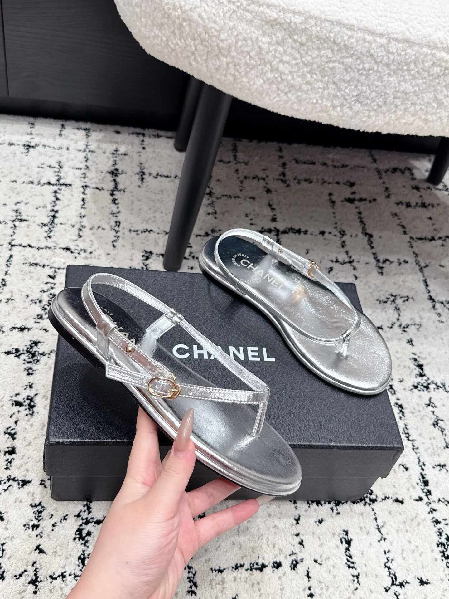 Chanel 26S Thong Sandals In Silver Calfskin With Gold Hardware