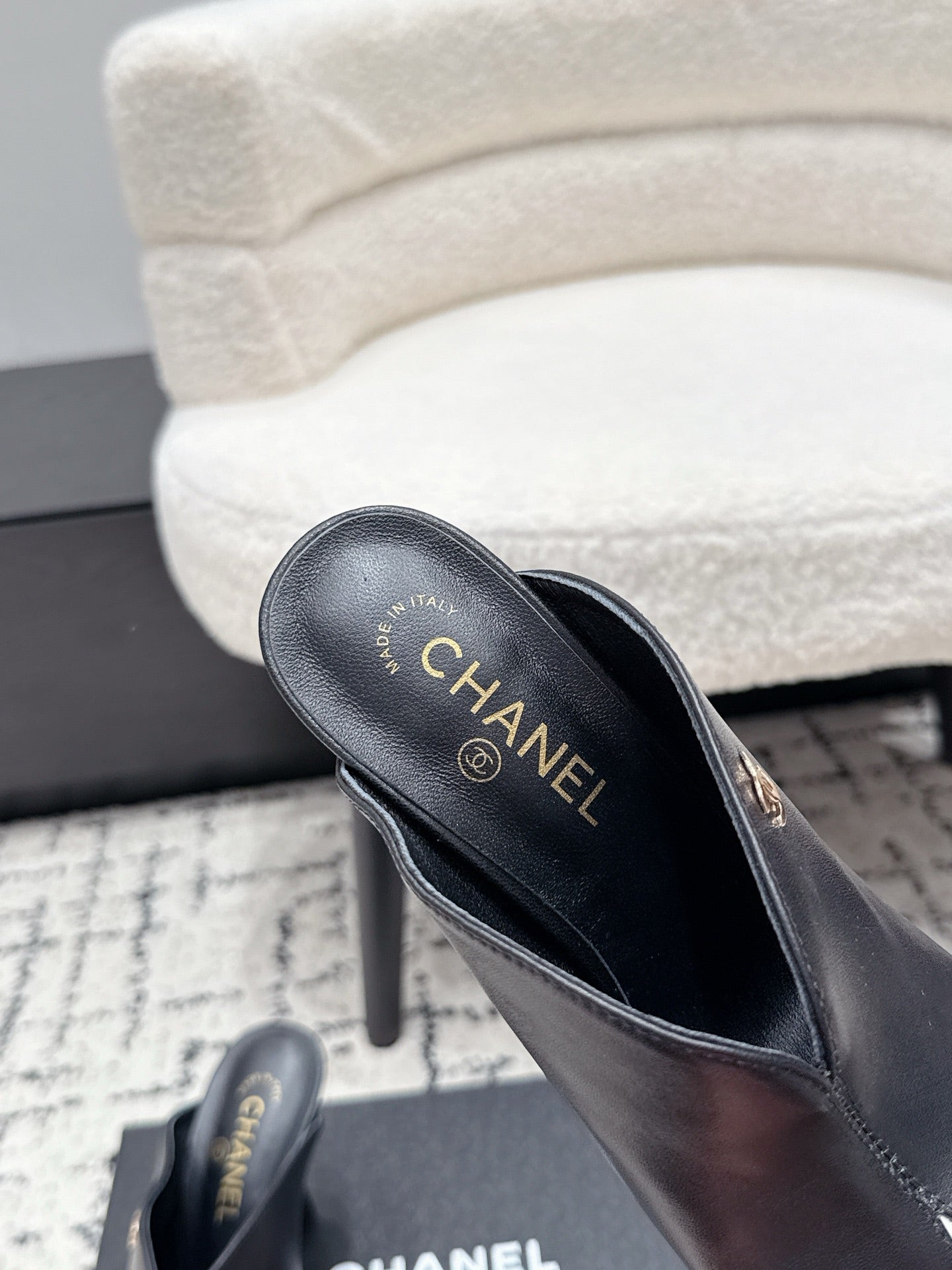CC 26s Square Toe High Heels 9.5cm Black White Sheepskin 880460