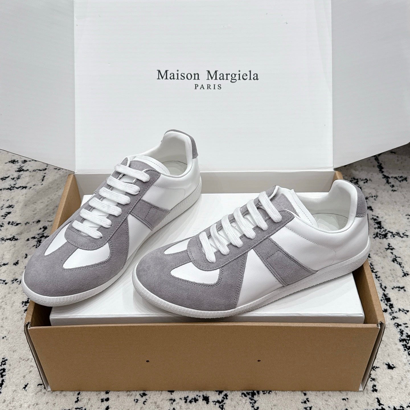 MM6 Replica Casual Sneaker White Grey Sheepskin Suede 881188