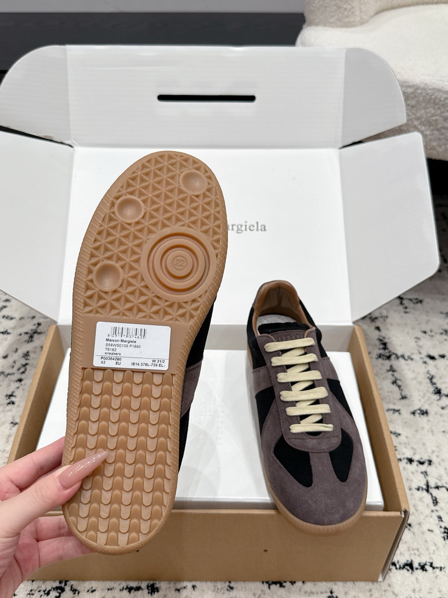 MM6 Replica Casual Sneaker Coffee Black Suede 881198