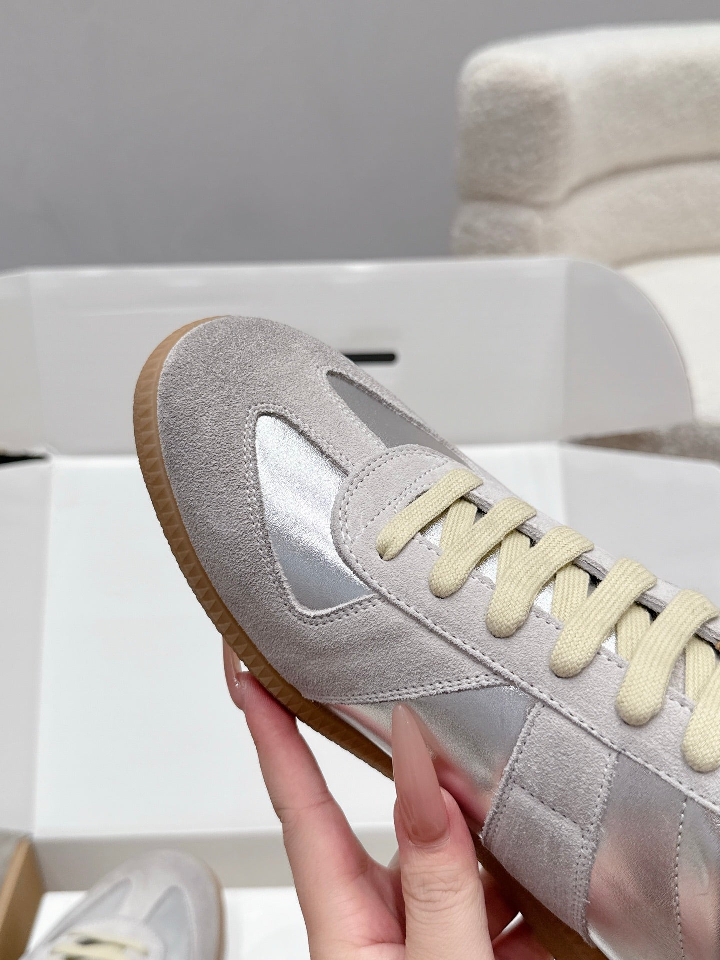 MM6 Replica Casual Sneaker Light Grey Sheepskin Suede 881200