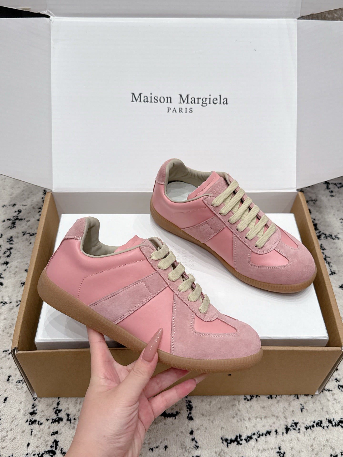MM6 Replica Casual Sneaker Light Pink Sheepskin Suede 881203