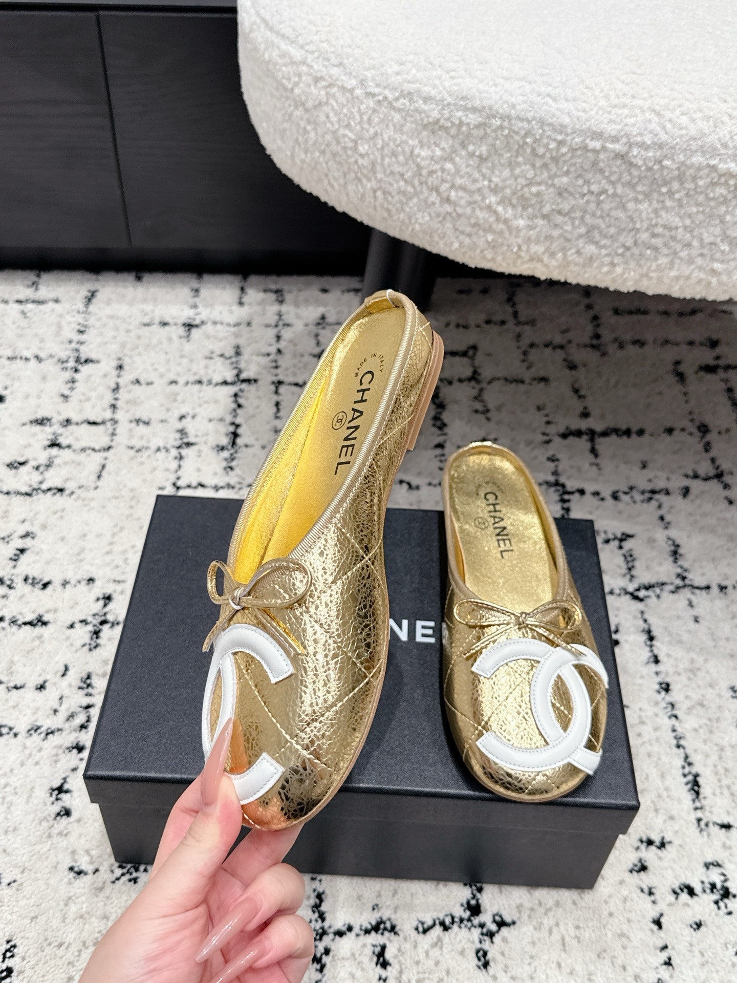 CC 26s Coco Beach Cambon Mule Gold Lambskin 847128