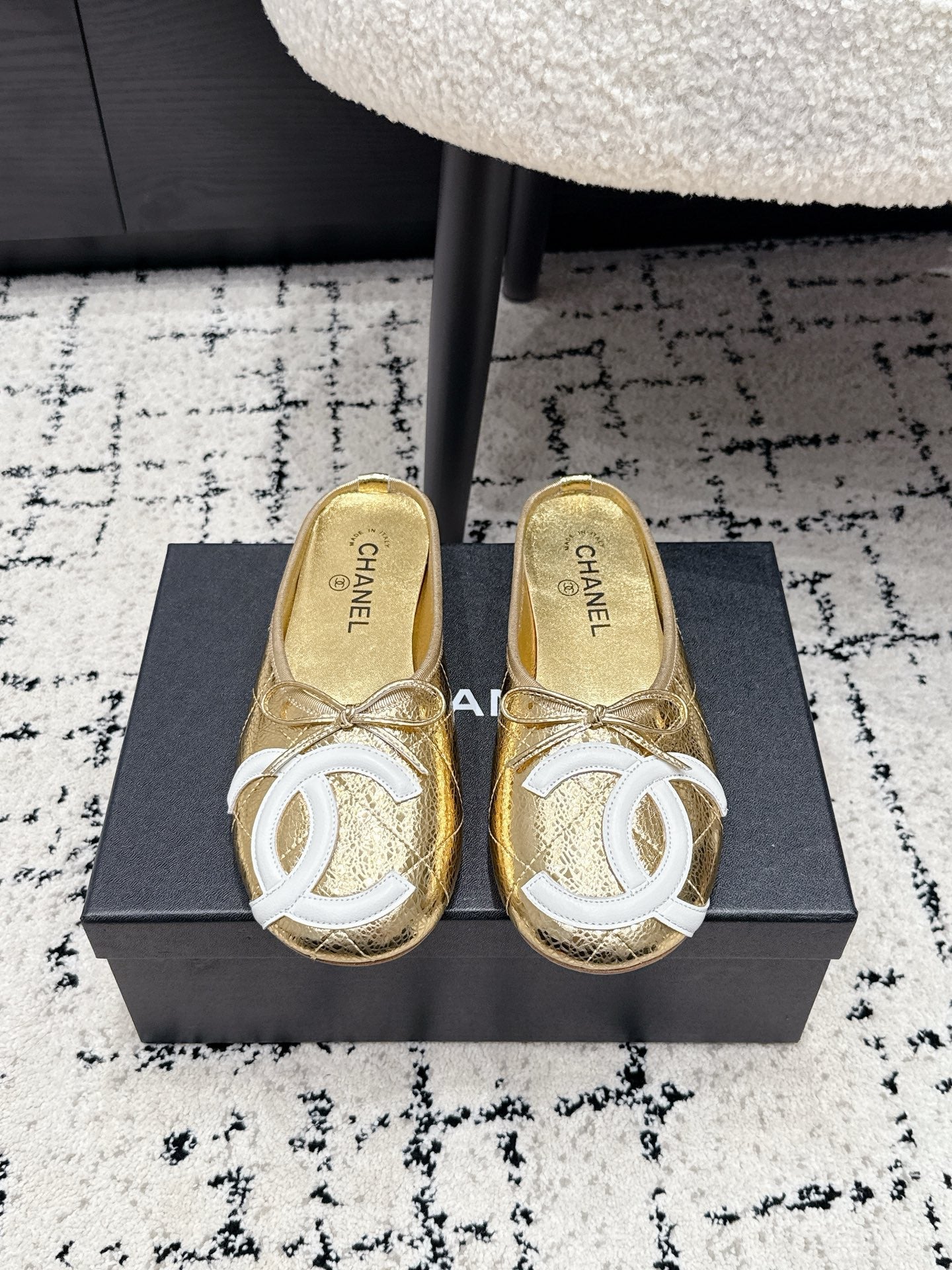 CC 26s Coco Beach Cambon Mule Gold Lambskin 847128