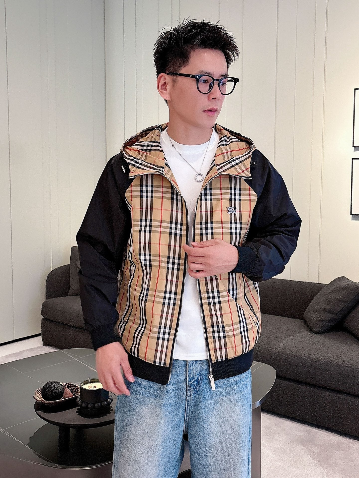 Burberry Men’s Jacket Black Beige Nylon Fabric