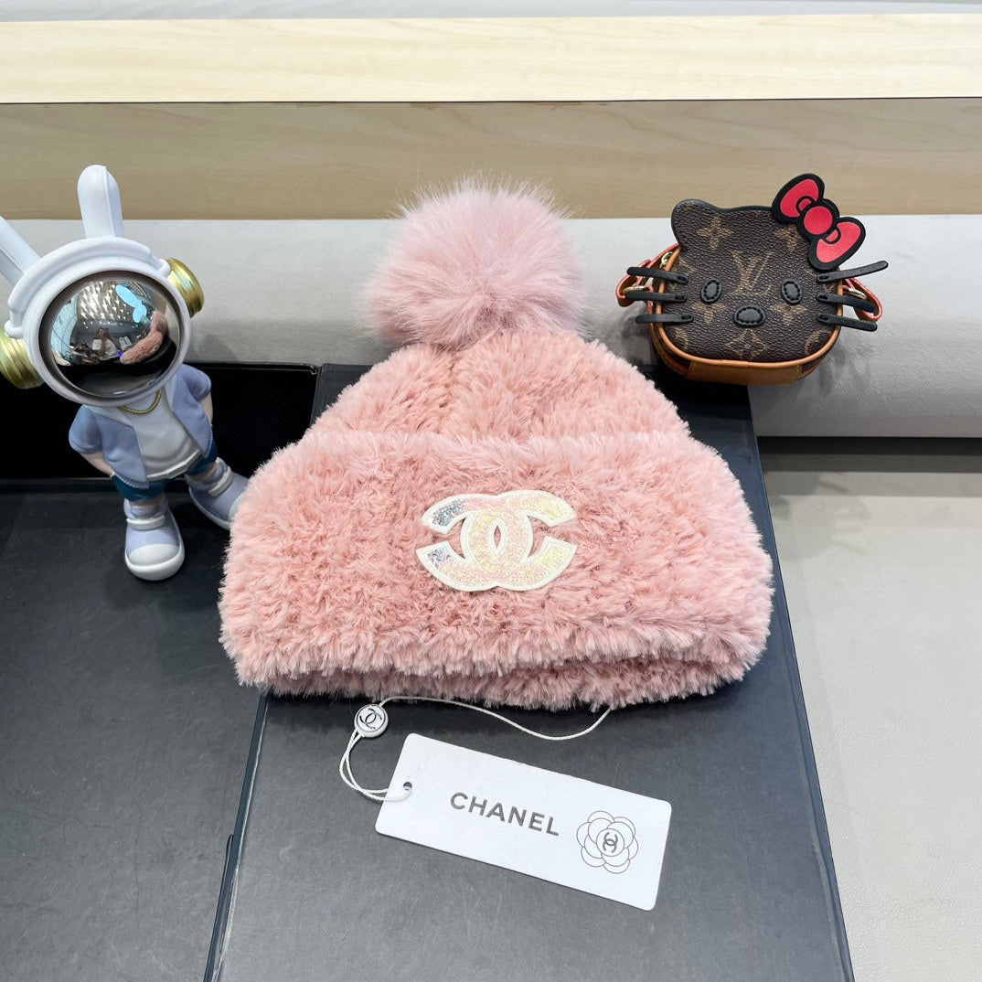 BEANIE HAT IN LIGHT PINK SOLF FLEECE 419712