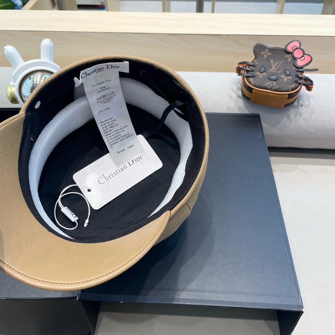 BAKER BOY HAT IN BOUTIQUE BEIGE COTTON AND LEATHER 428244