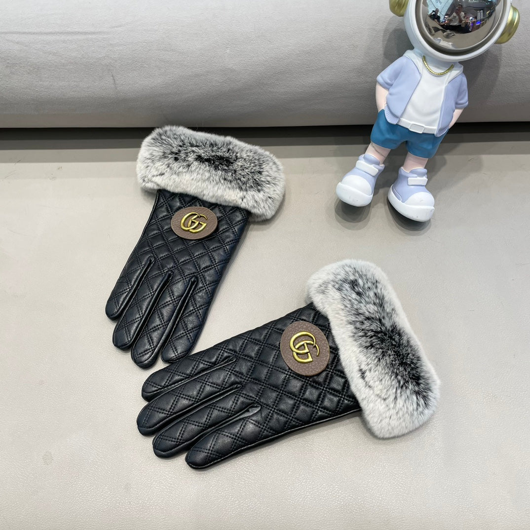 TOUCHSCREEN GLOVES IN BLACK LAMBSKIN AND RABBIT FUR 429210