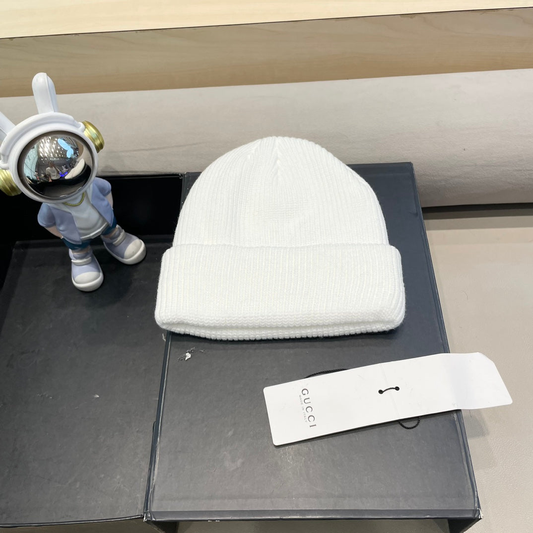 BEANIE HAT IN WHITE WOOL 433459