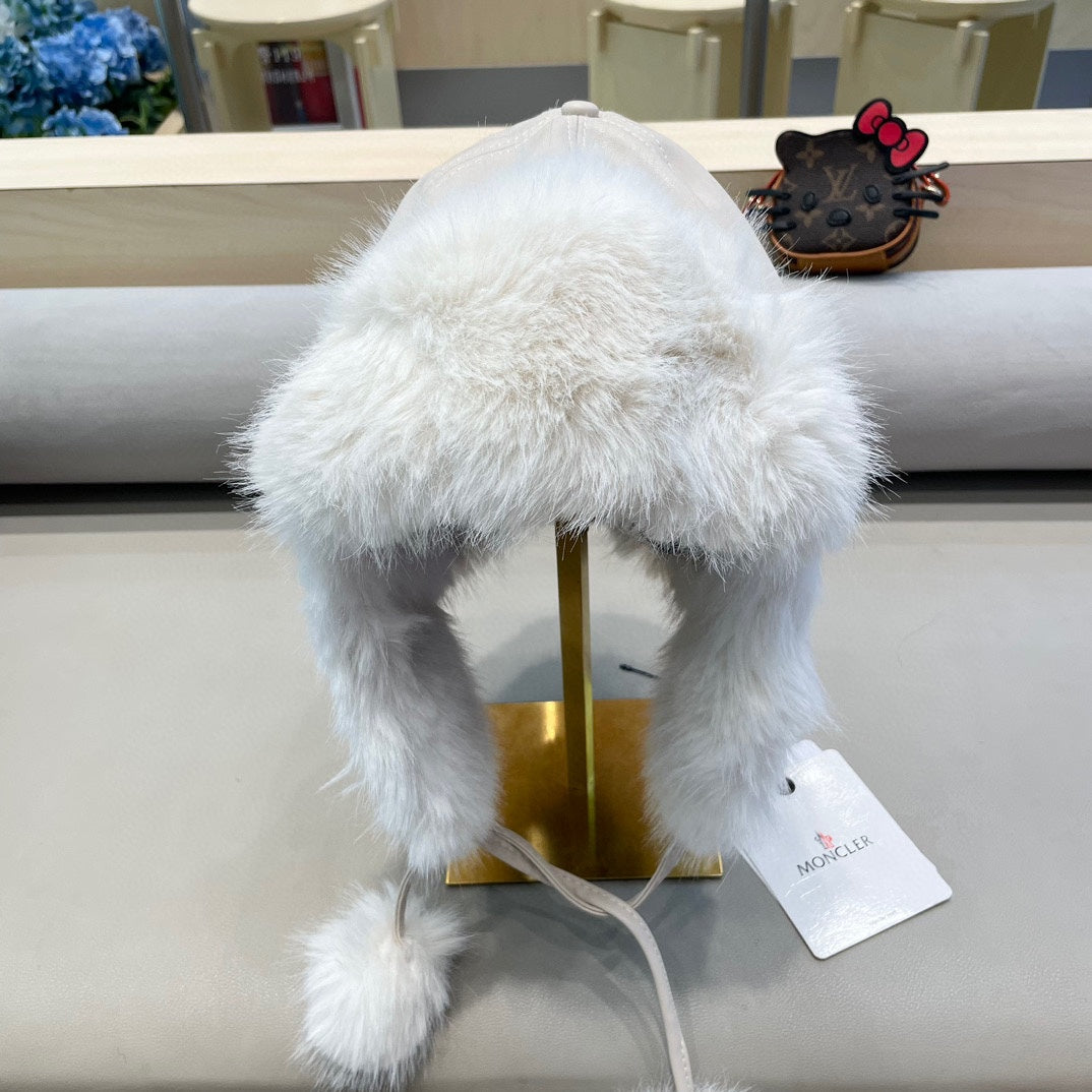 MC 26s Winter Bomber Trapper Hat Beige Fur 499299
