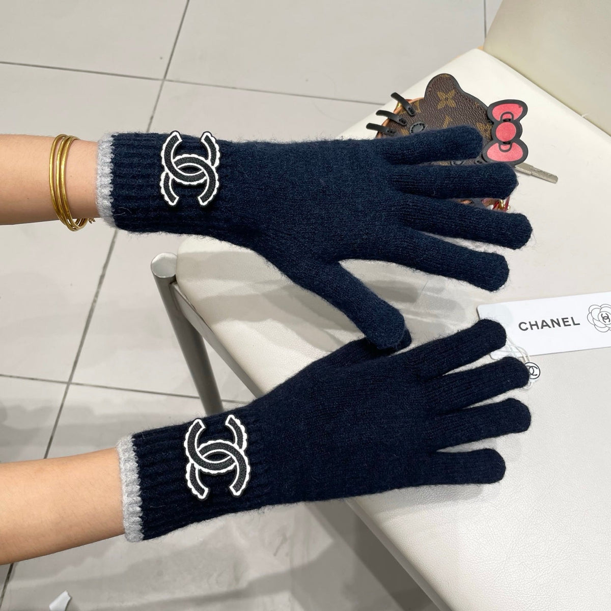 CC 26S CC Logo Full-Finger Gloves Navy Blue Wool 505731
