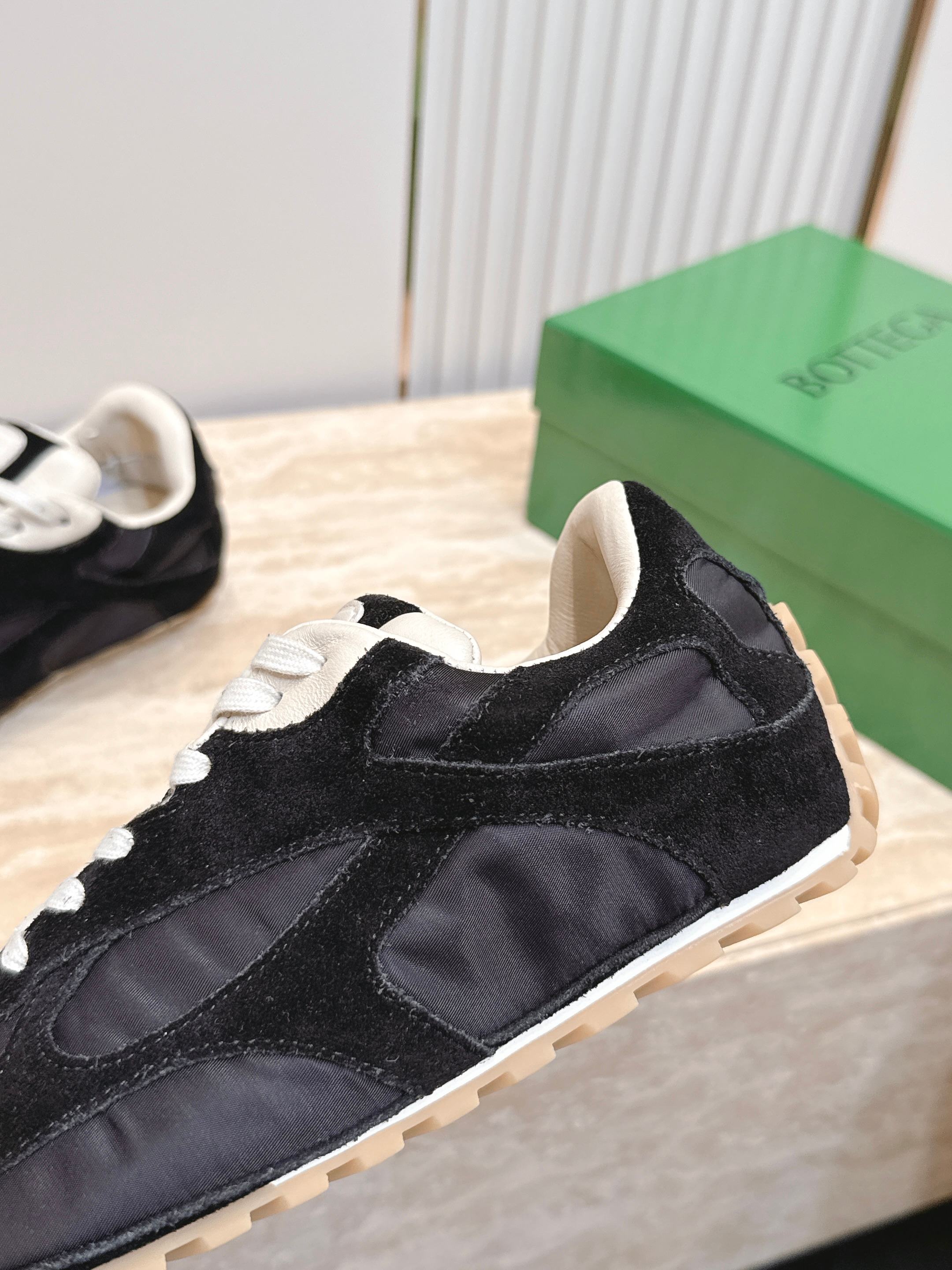 BV Orbit Flash Retro Sneaker Black Suede 934420