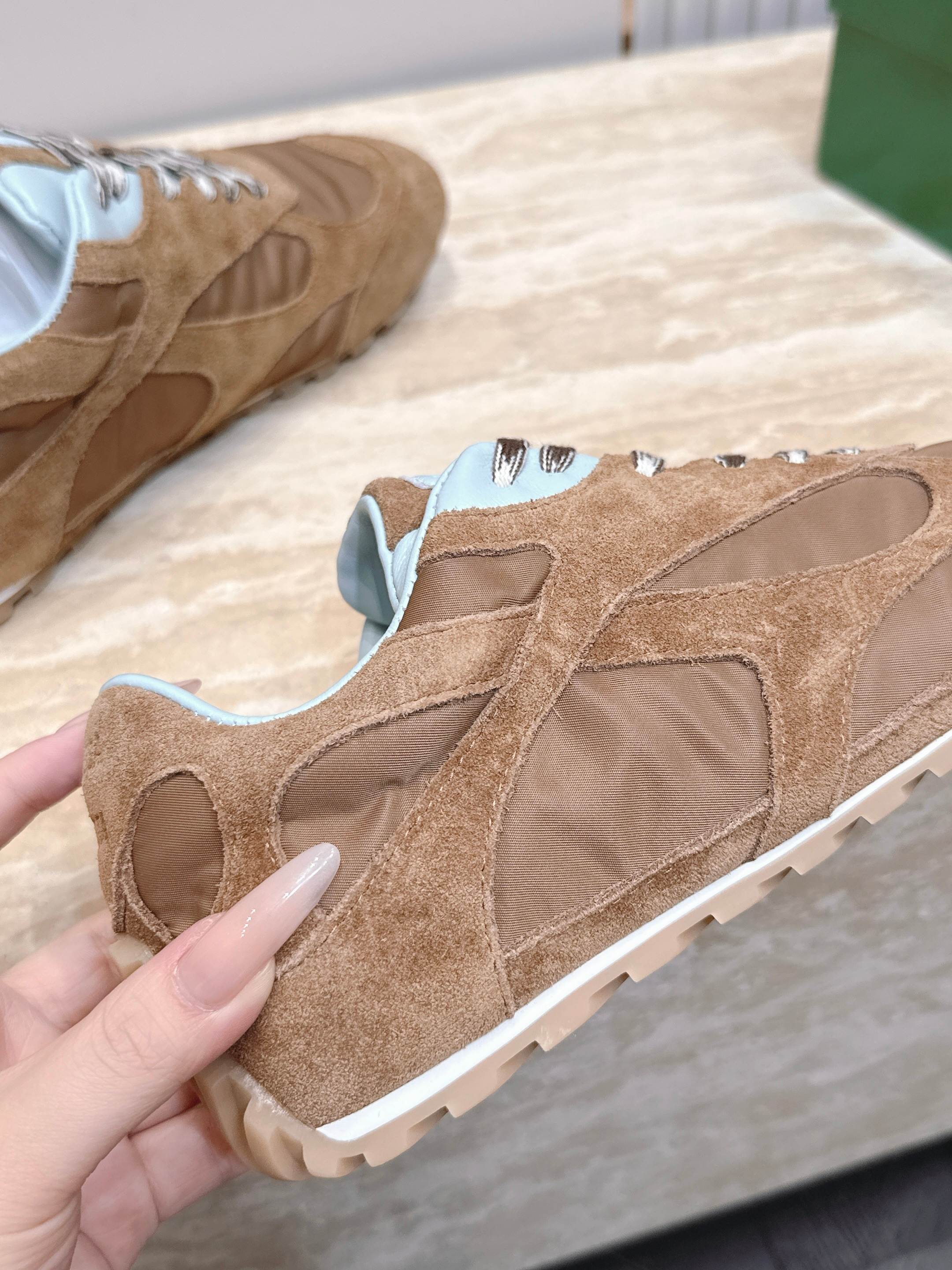 BV Orbit Flash Retro Sneaker Dark Brown Suede 934423