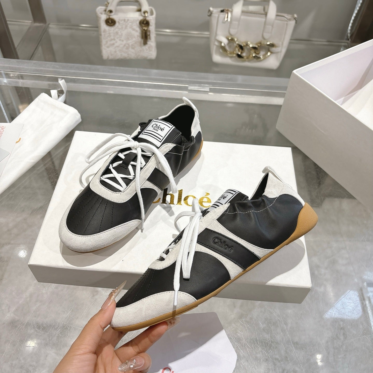 Chloe Sneaker casual shoes black white cowhide 518814