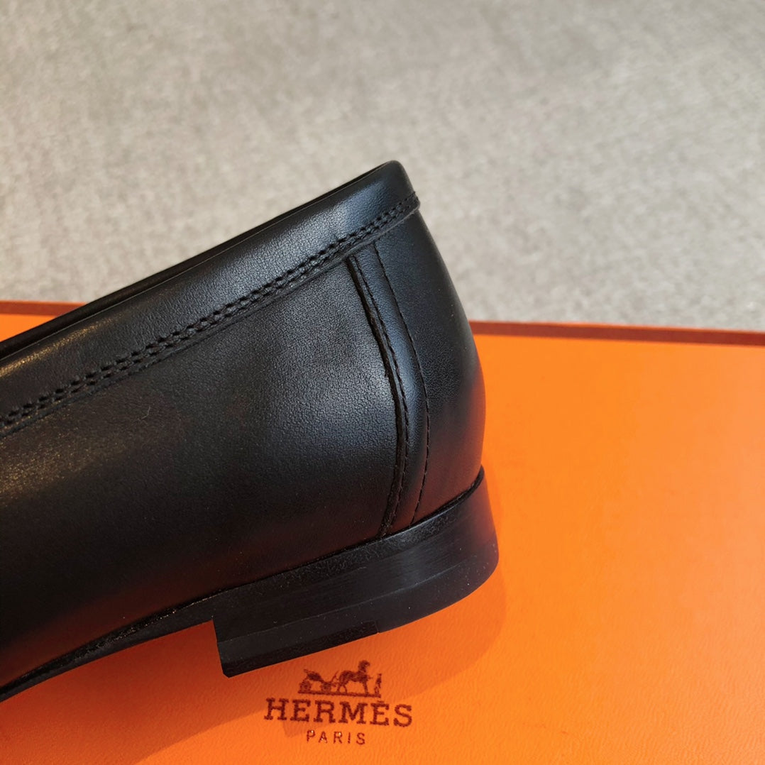 Paris Loafer Black Calfskin With Black Silver Signature Buckle 509379