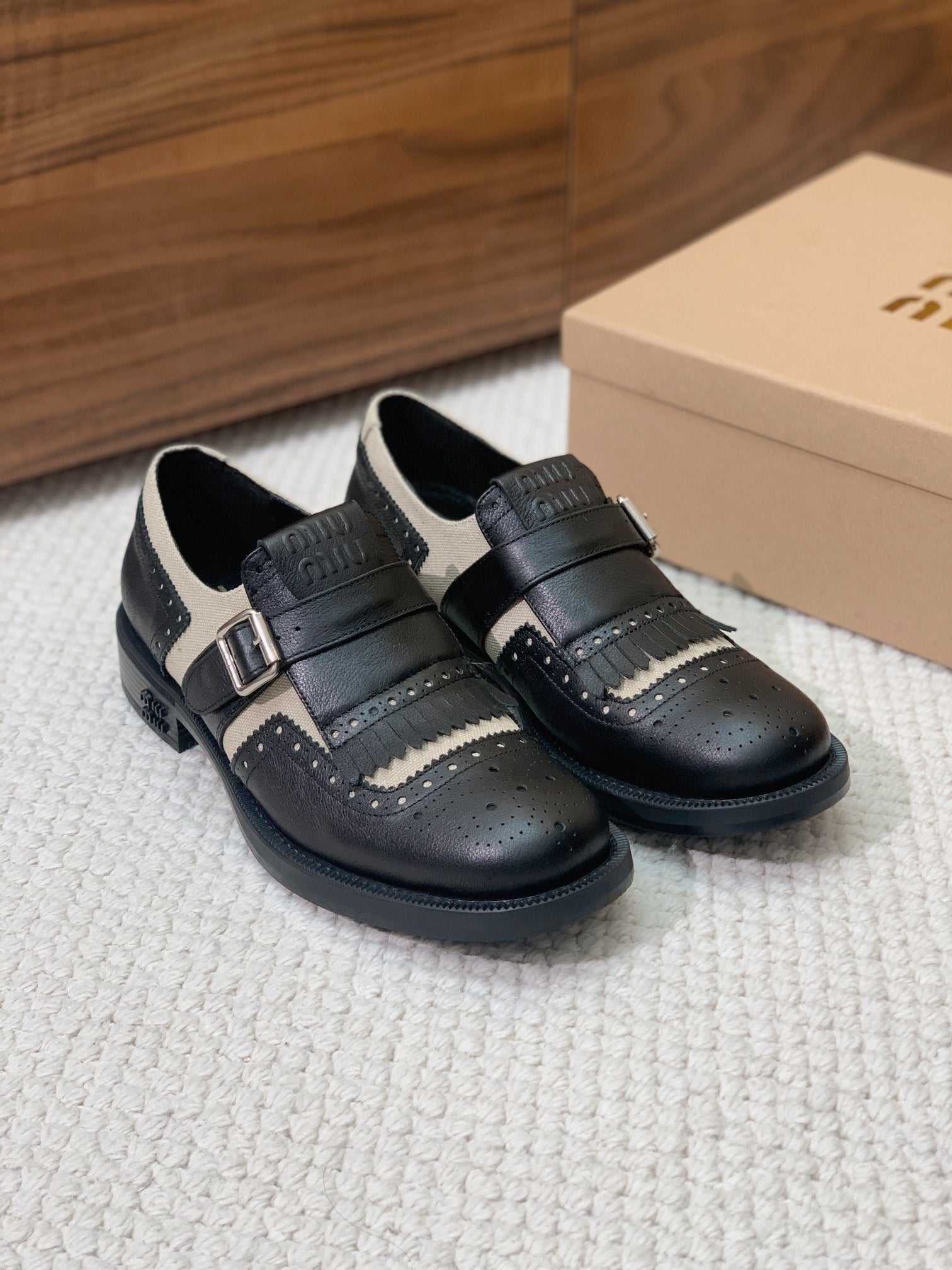 Miu Oxford Shoes Black Mix Cream Cowhide