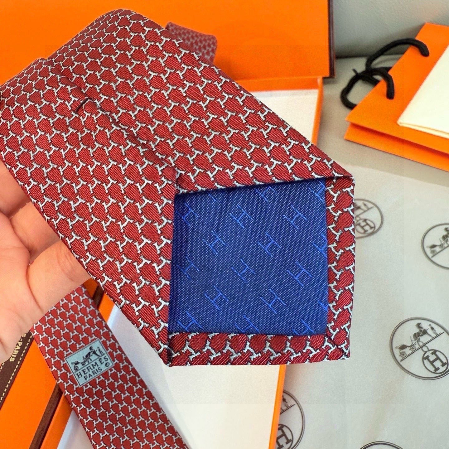 HM Hilario Tie Burgundy Twill Silk 210001