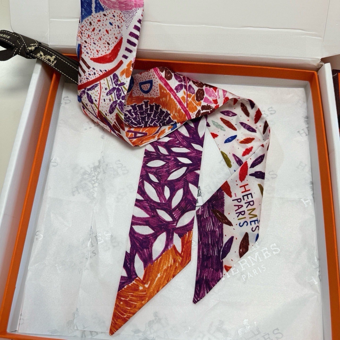 HM 26s Scarf 5x86 In Mulberry Silk 440952