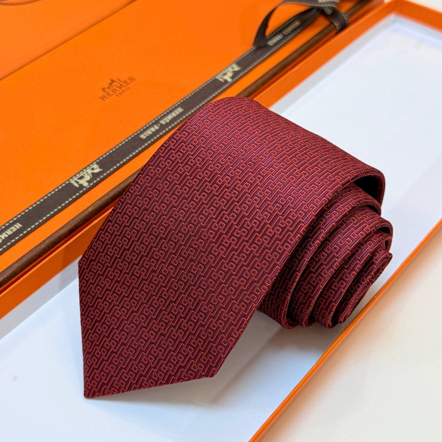 HM Tie Burgundy Silk 327131