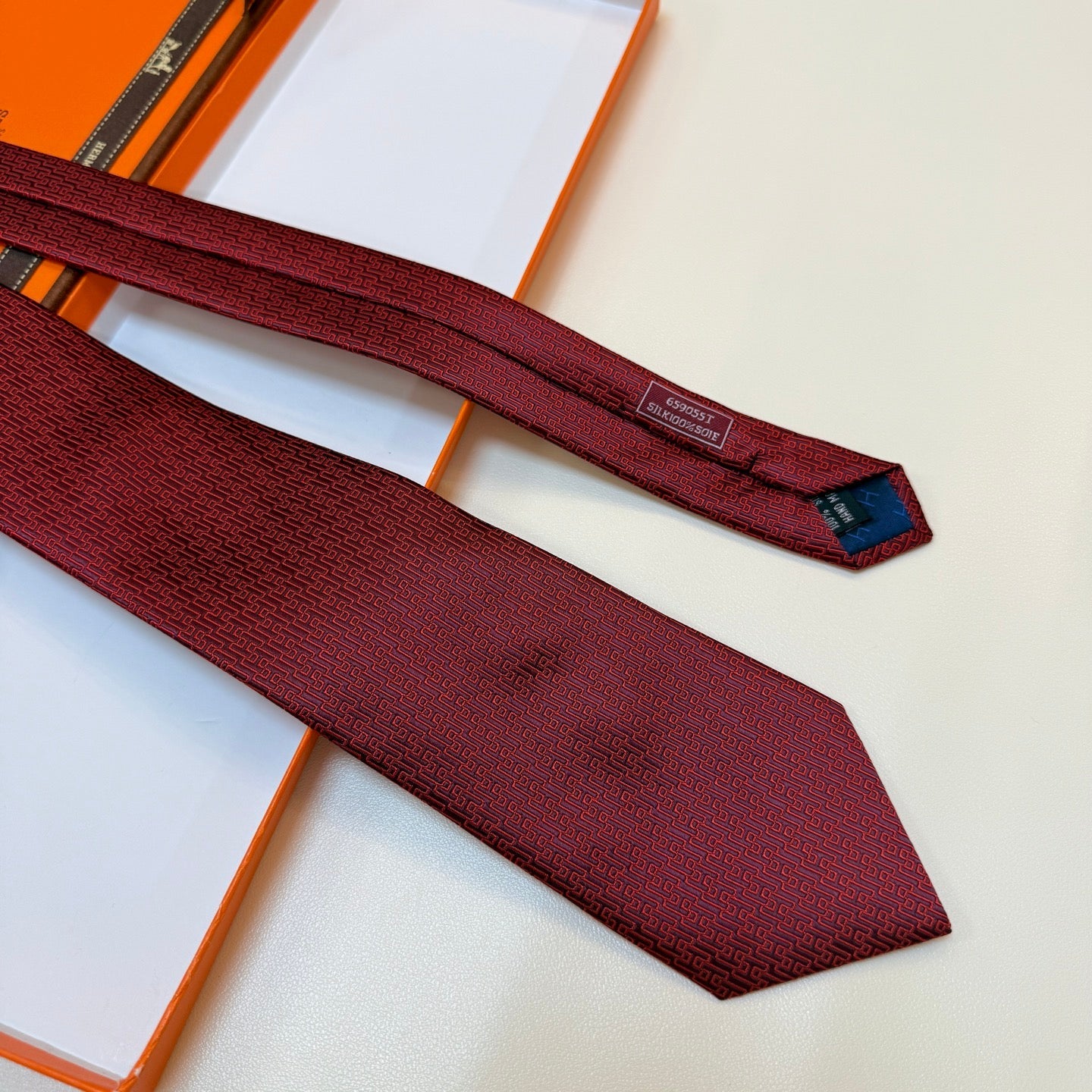 HM Tie Burgundy Silk 327131
