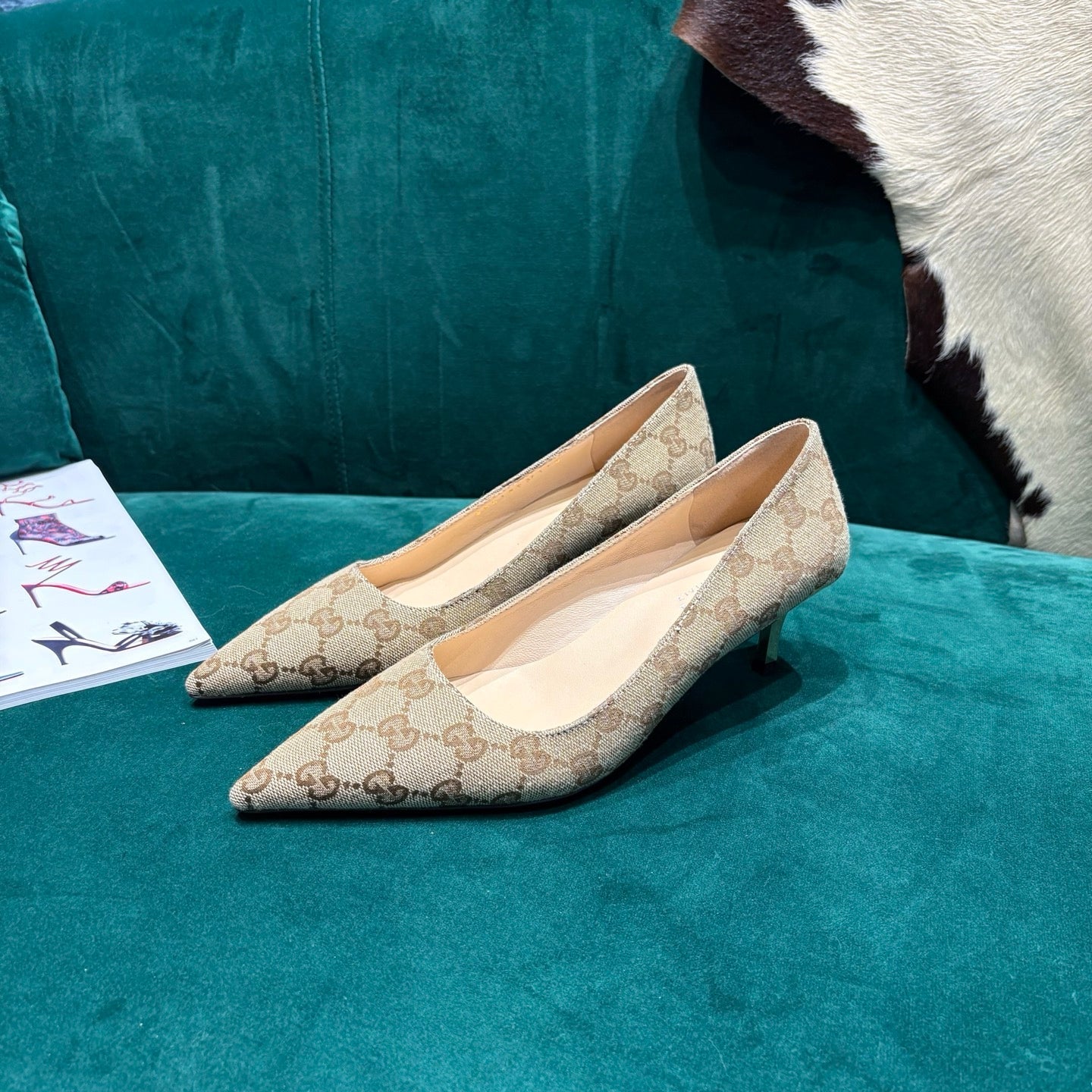 GG Pointed-Toe Slingback Light Beige Canvas 741264