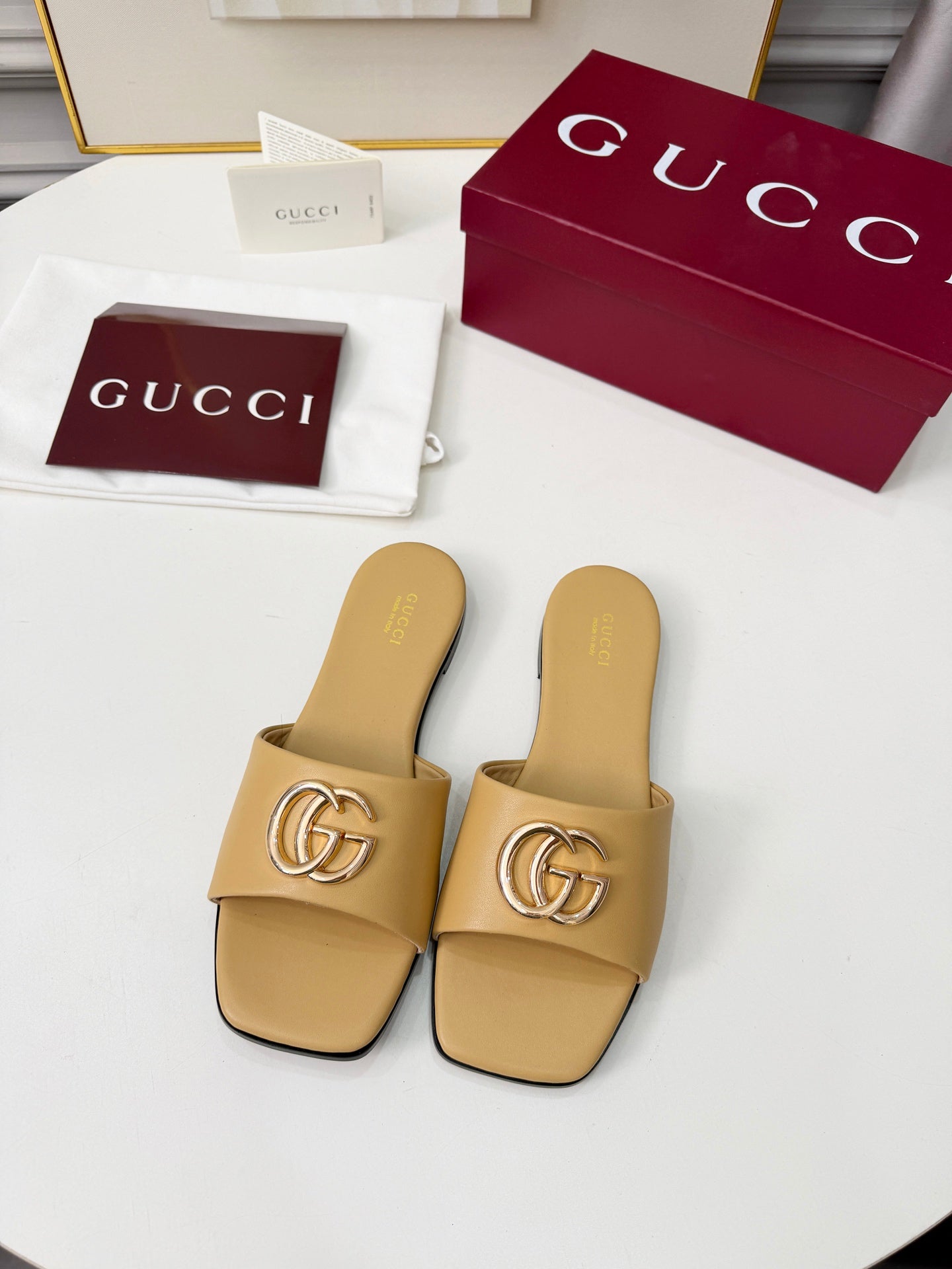 GG 2026 Early Spring Mule Beige Sheepskin 688519