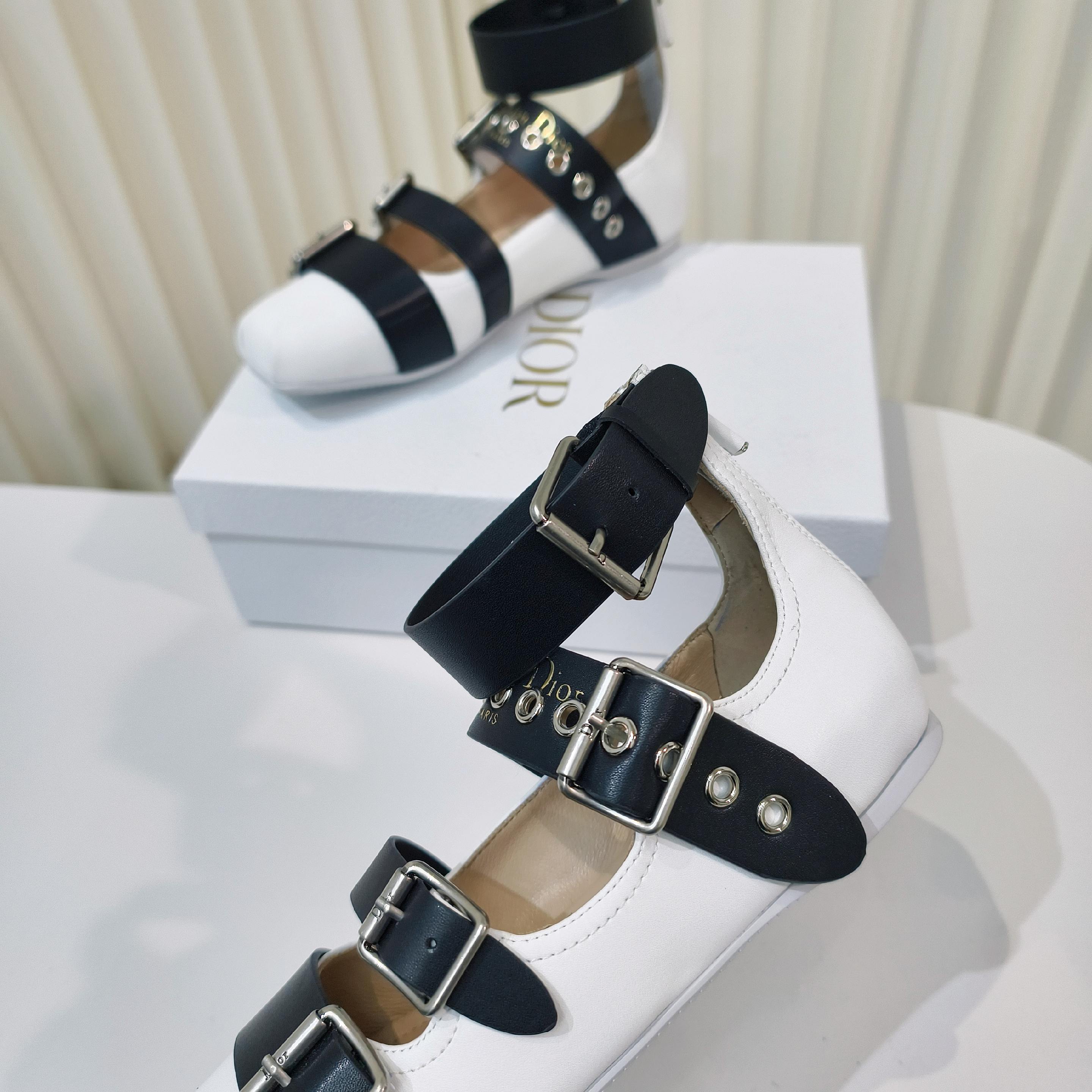CD 26s Punk Ballet Flats White Leather 927873