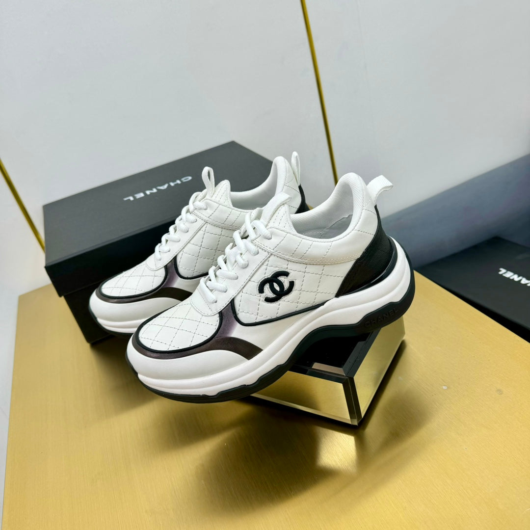 CC 26s Metallic Casual Sneakers White Black Mesh Leather 981387