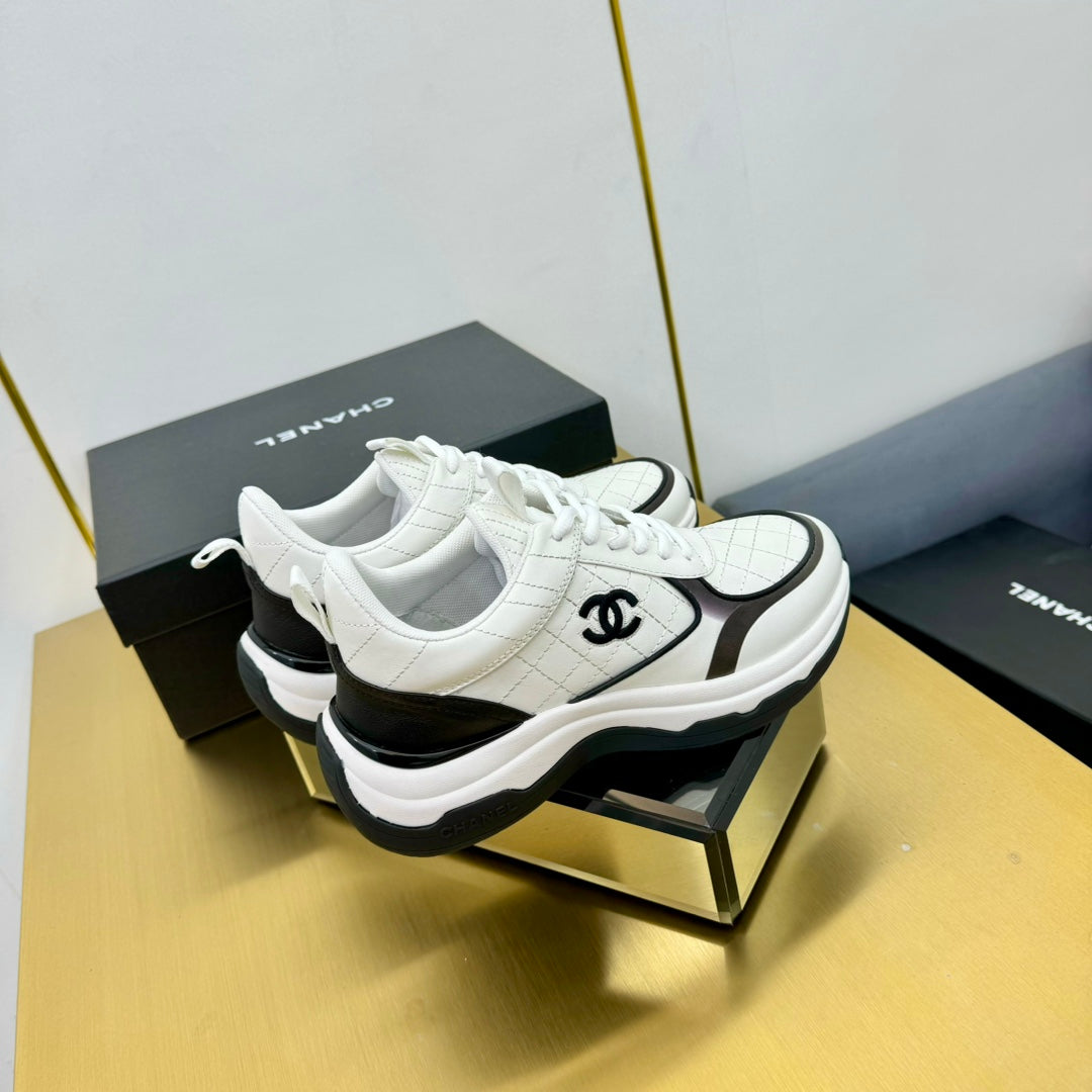 CC 26s Metallic Casual Sneakers White Black Mesh Leather 981387