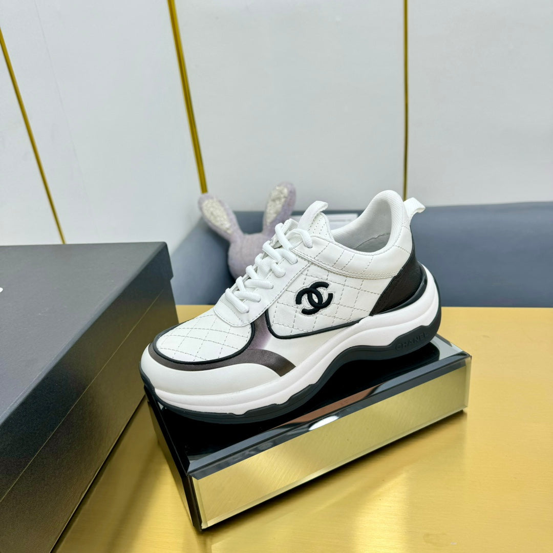 CC 26s Metallic Casual Sneakers White Black Mesh Leather 981387