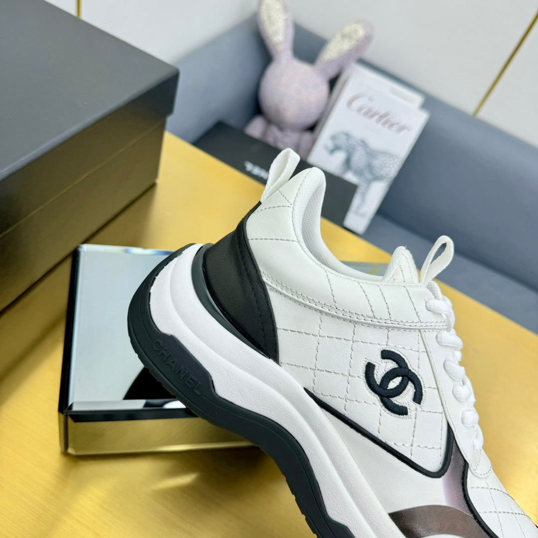 CC 26s Metallic Casual Sneakers White Black Mesh Leather 981387