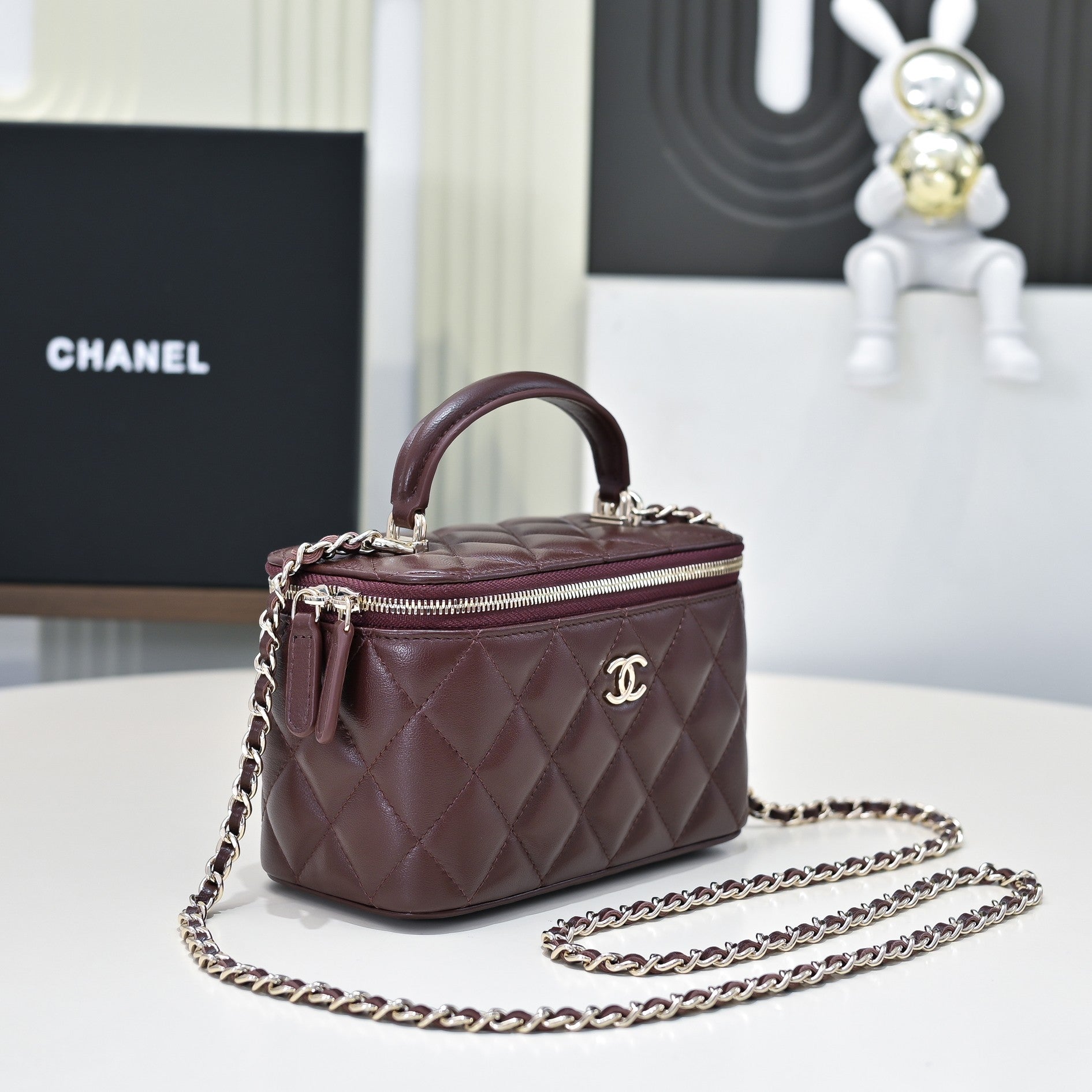CC 26s Vanity Case Deep Burgundy Quilted Lambskin 286282